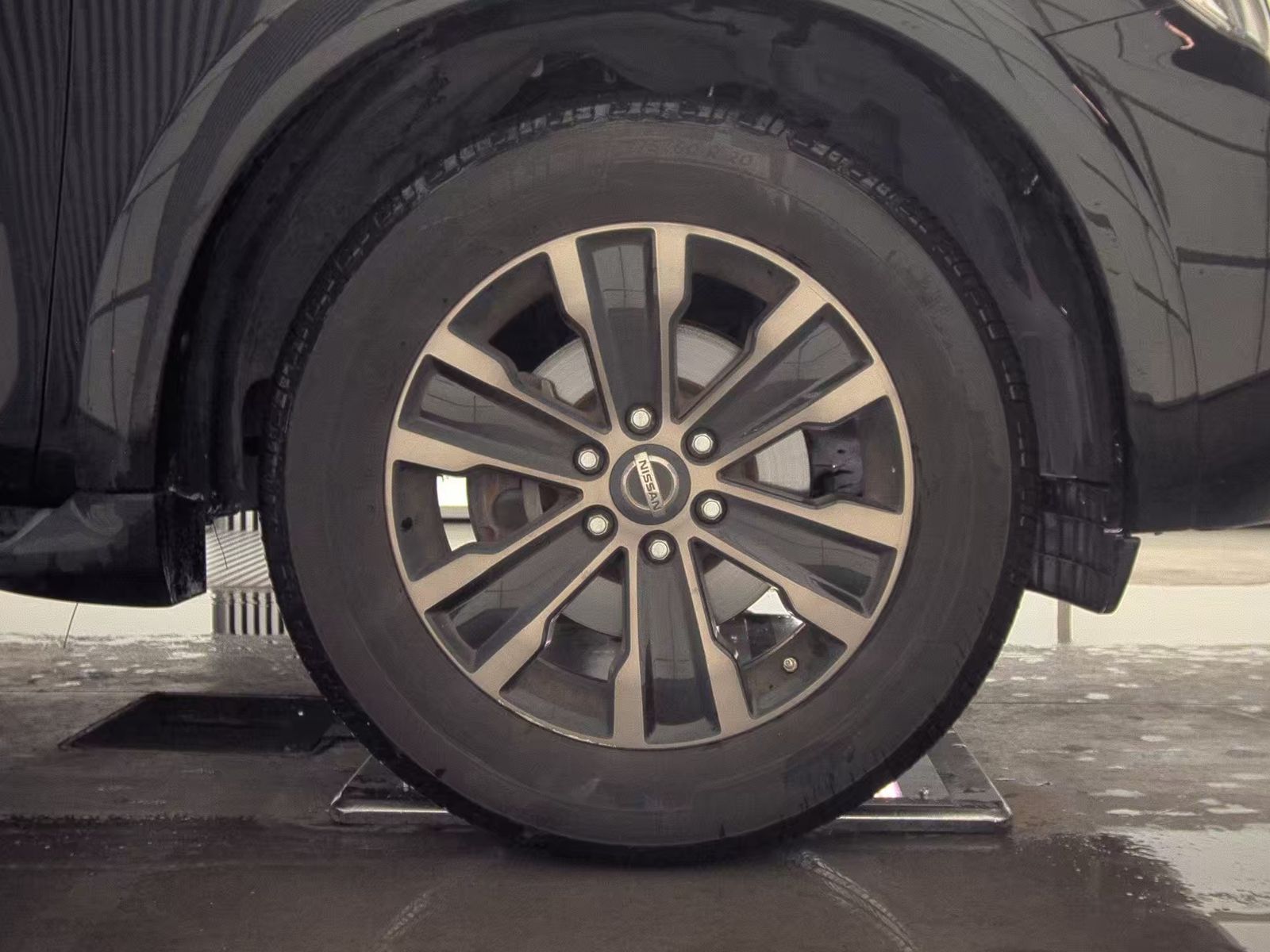 NISSAN ARMADA - 10