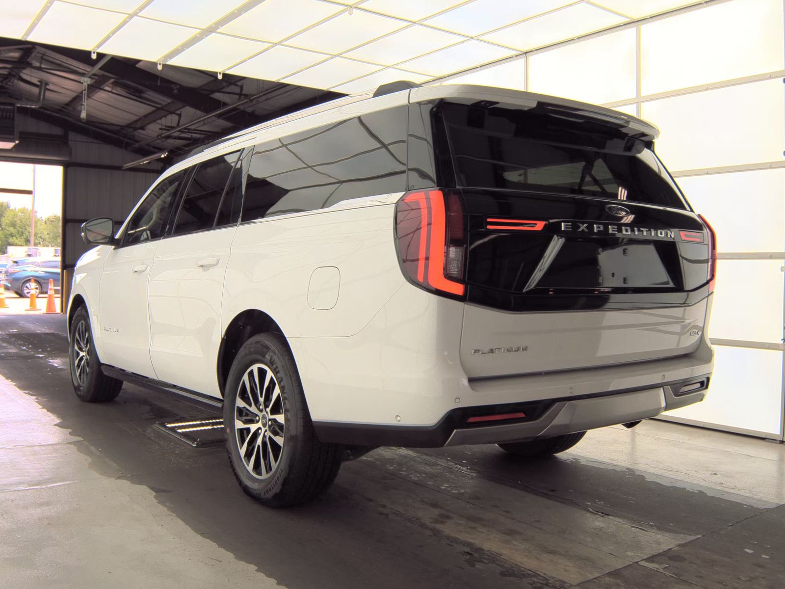 FORD EXPEDITION MAX - 9