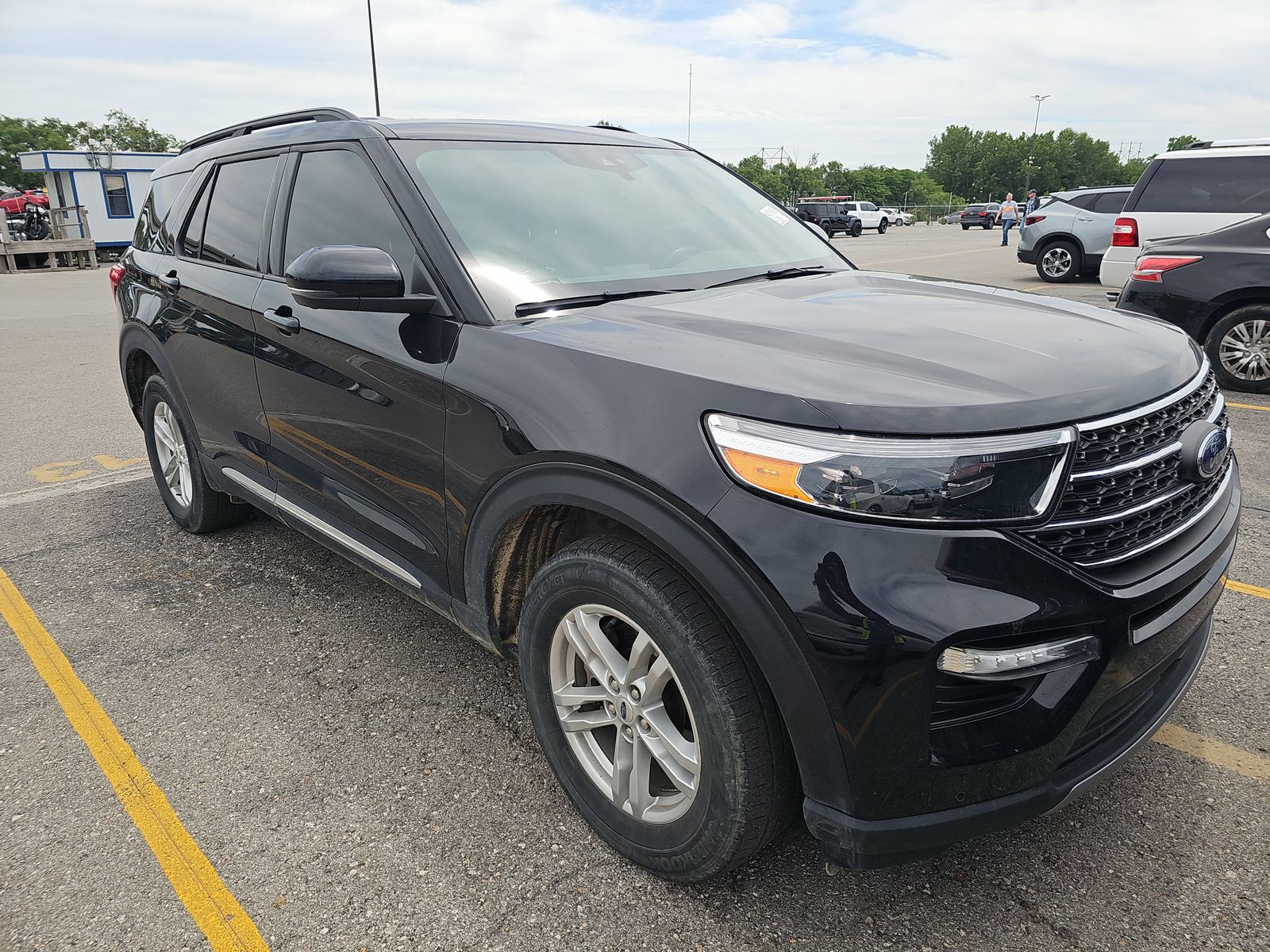 FORD EXPLORER - 4