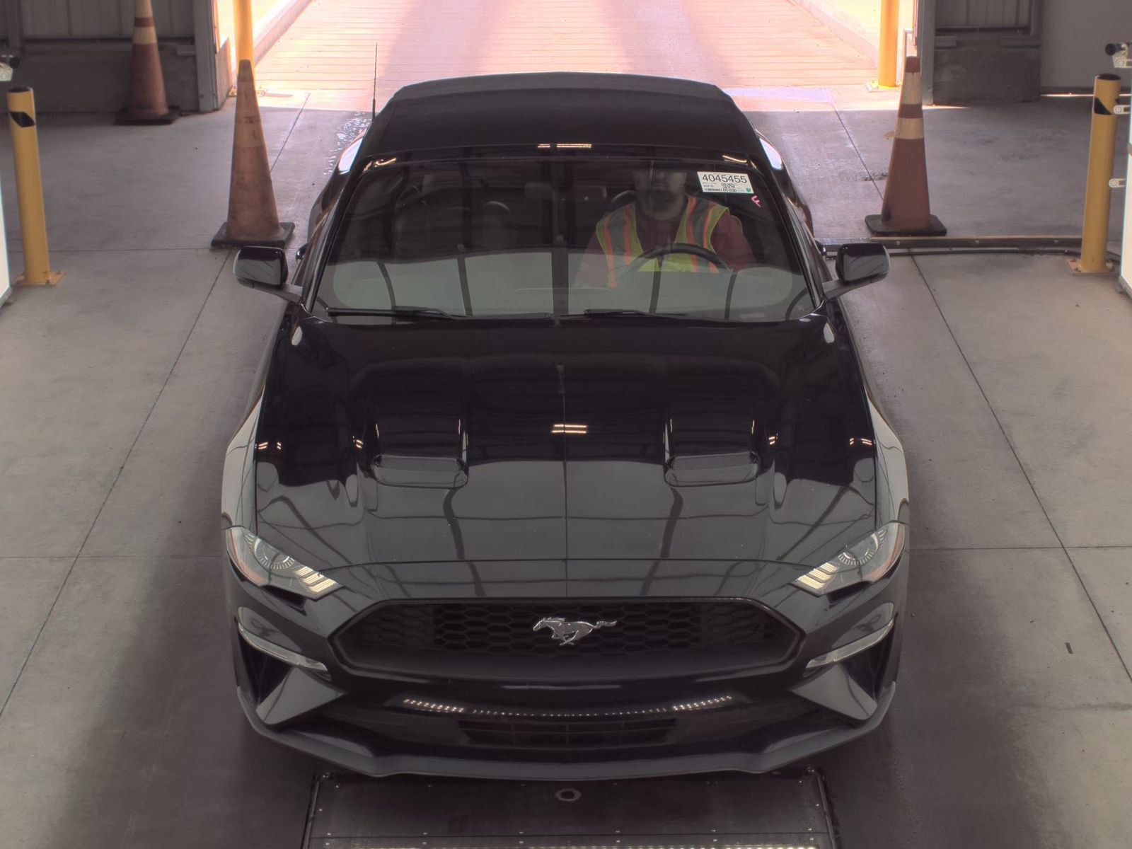 FORD MUSTANG - 3