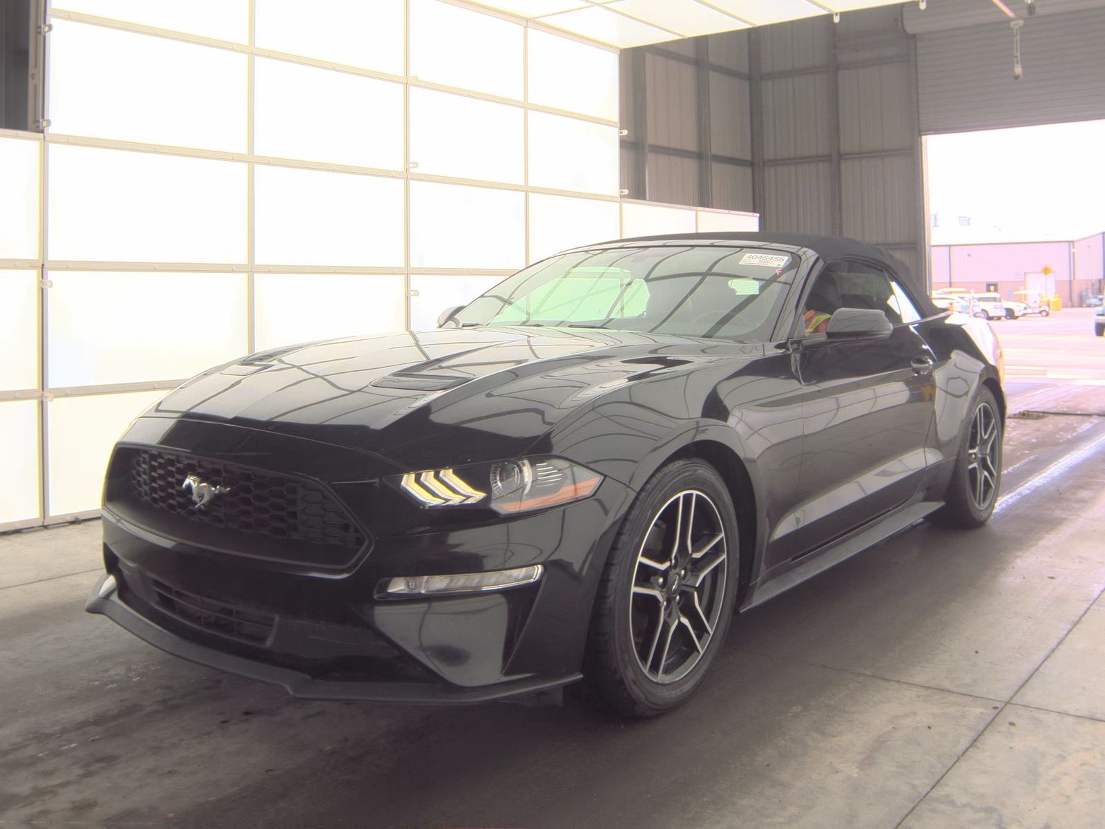 FORD MUSTANG - 1