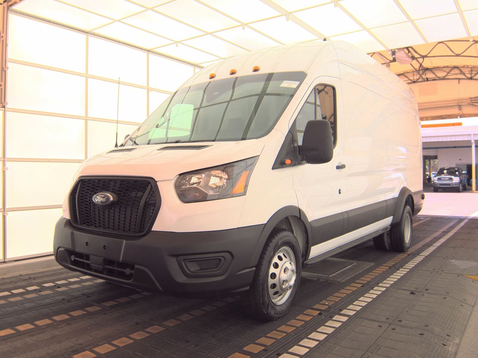 FORD TRANSIT 350 - 1