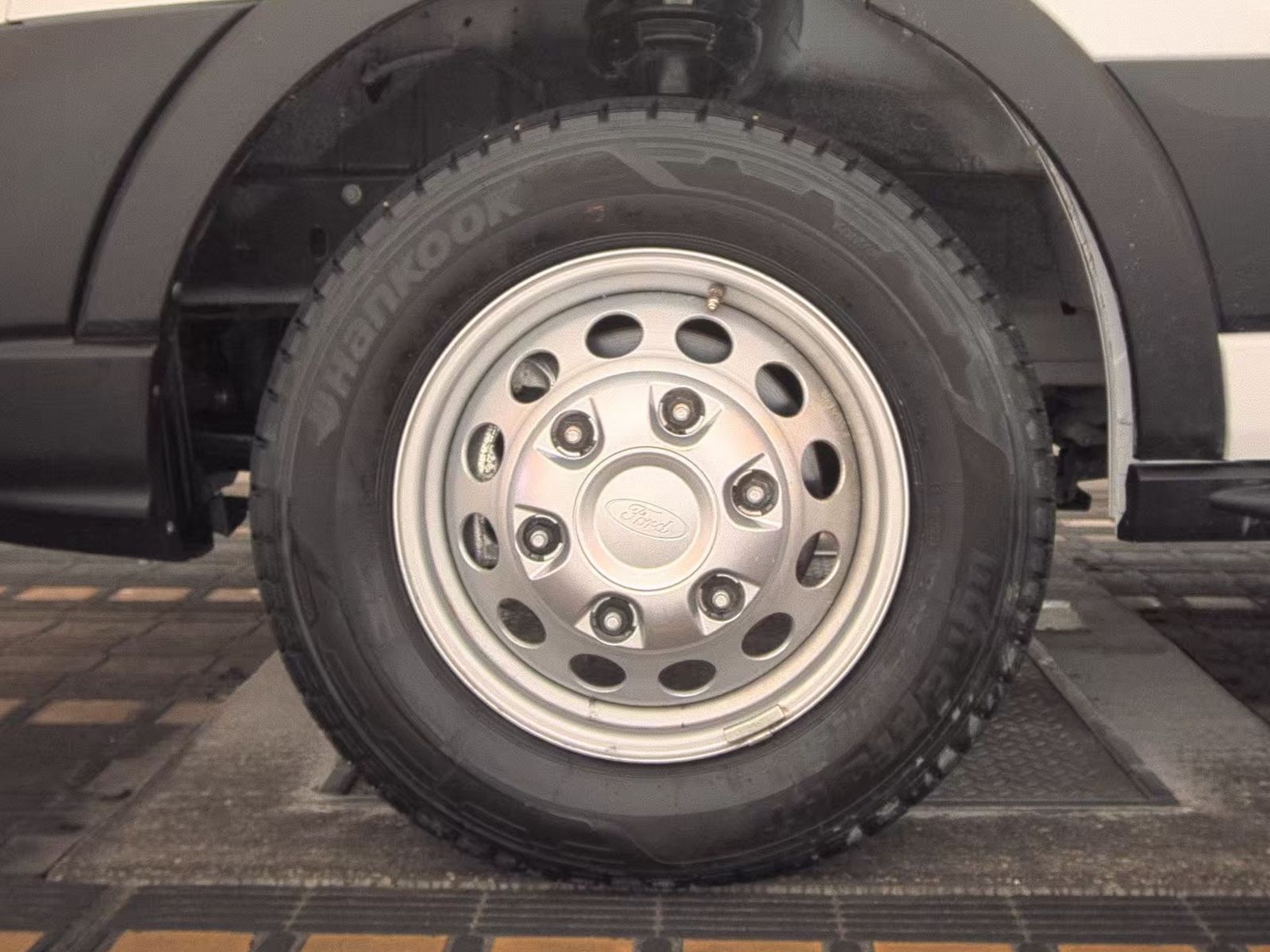 FORD TRANSIT 350 - 10