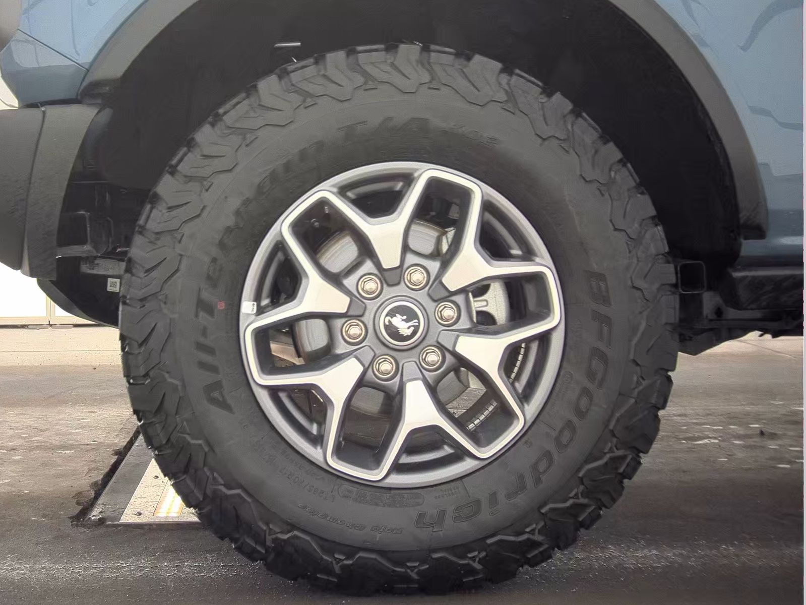 FORD BRONCO - 10