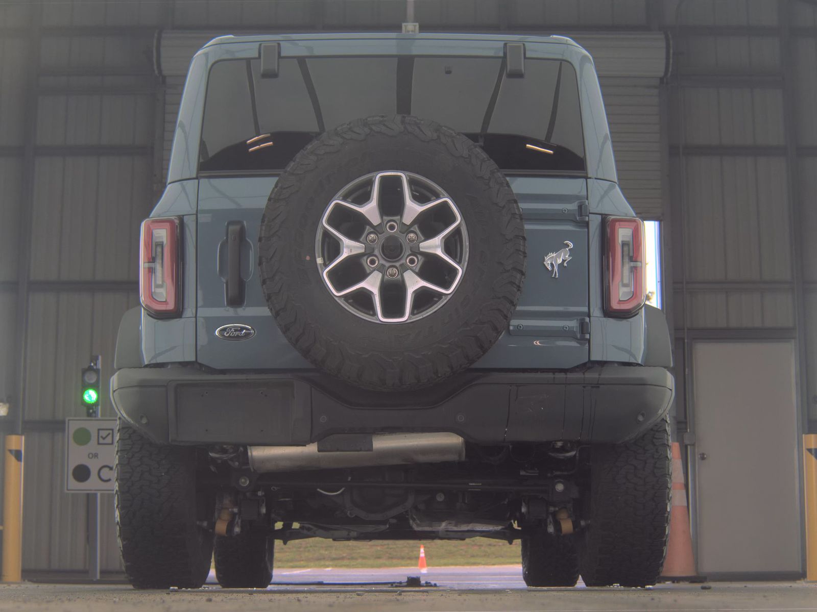 FORD BRONCO - 8