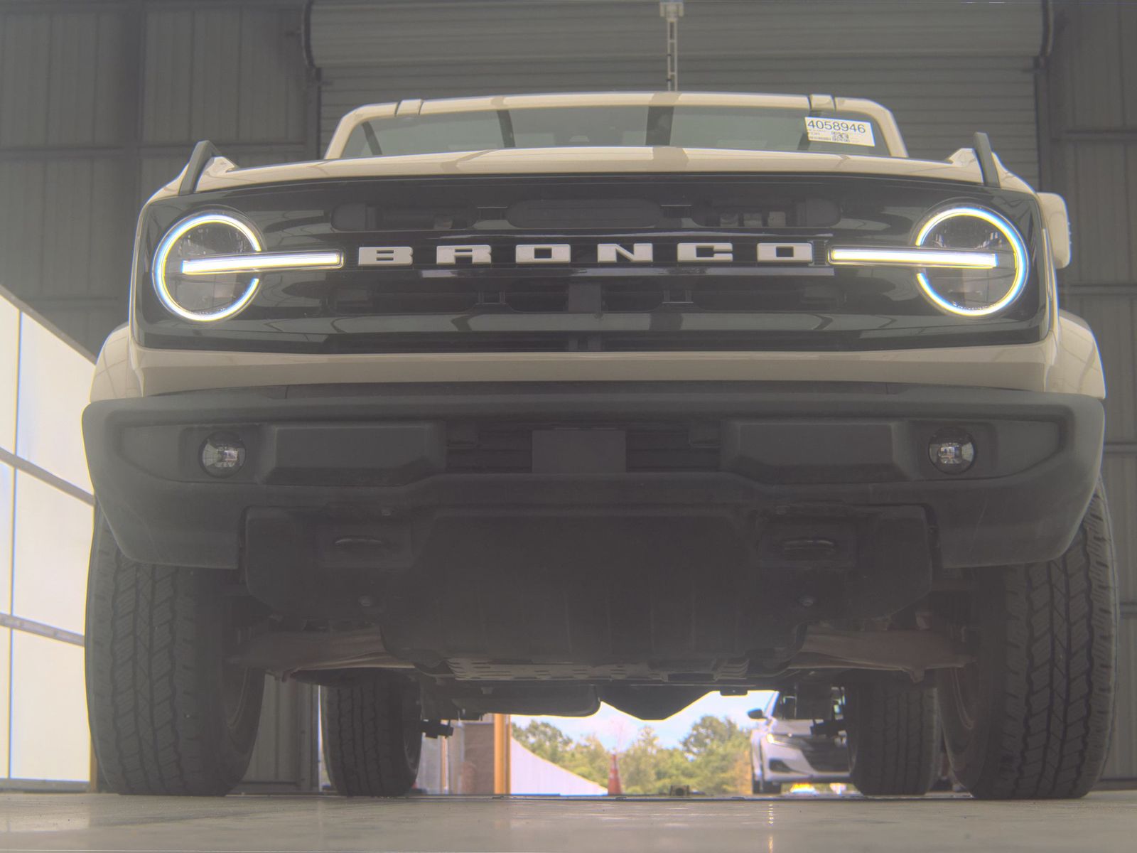 FORD BRONCO - 4