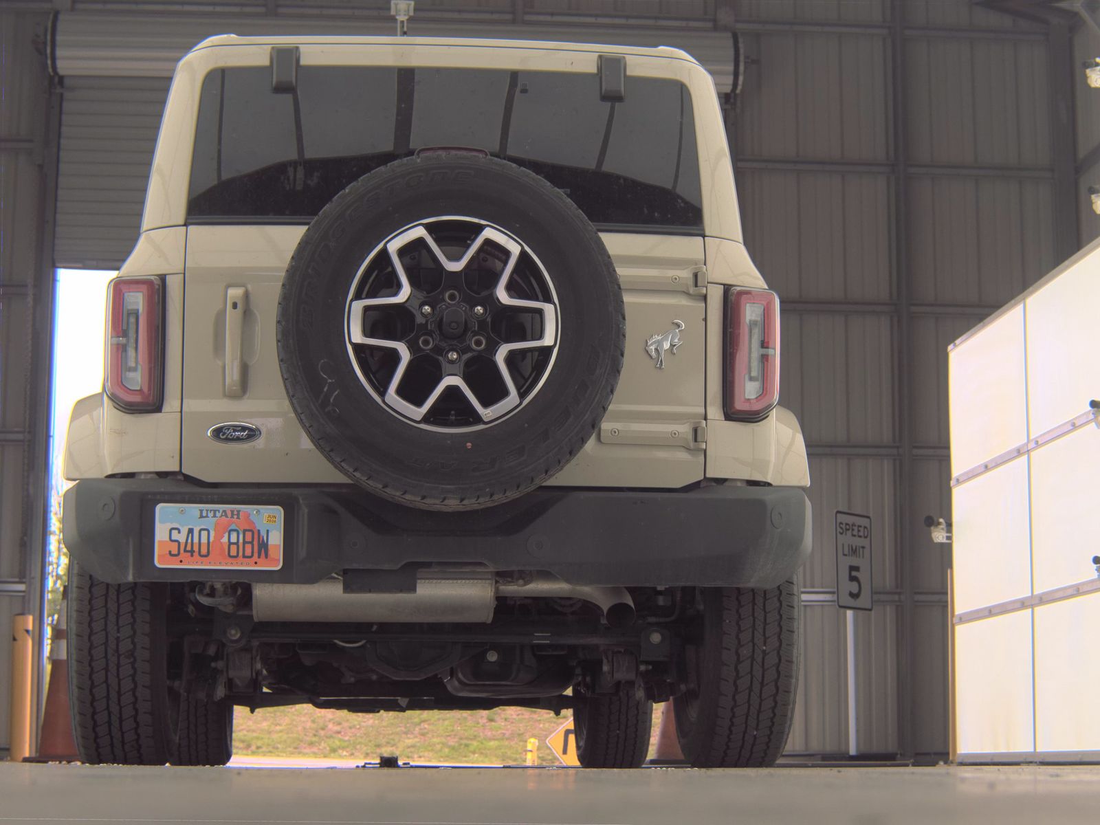 FORD BRONCO - 8