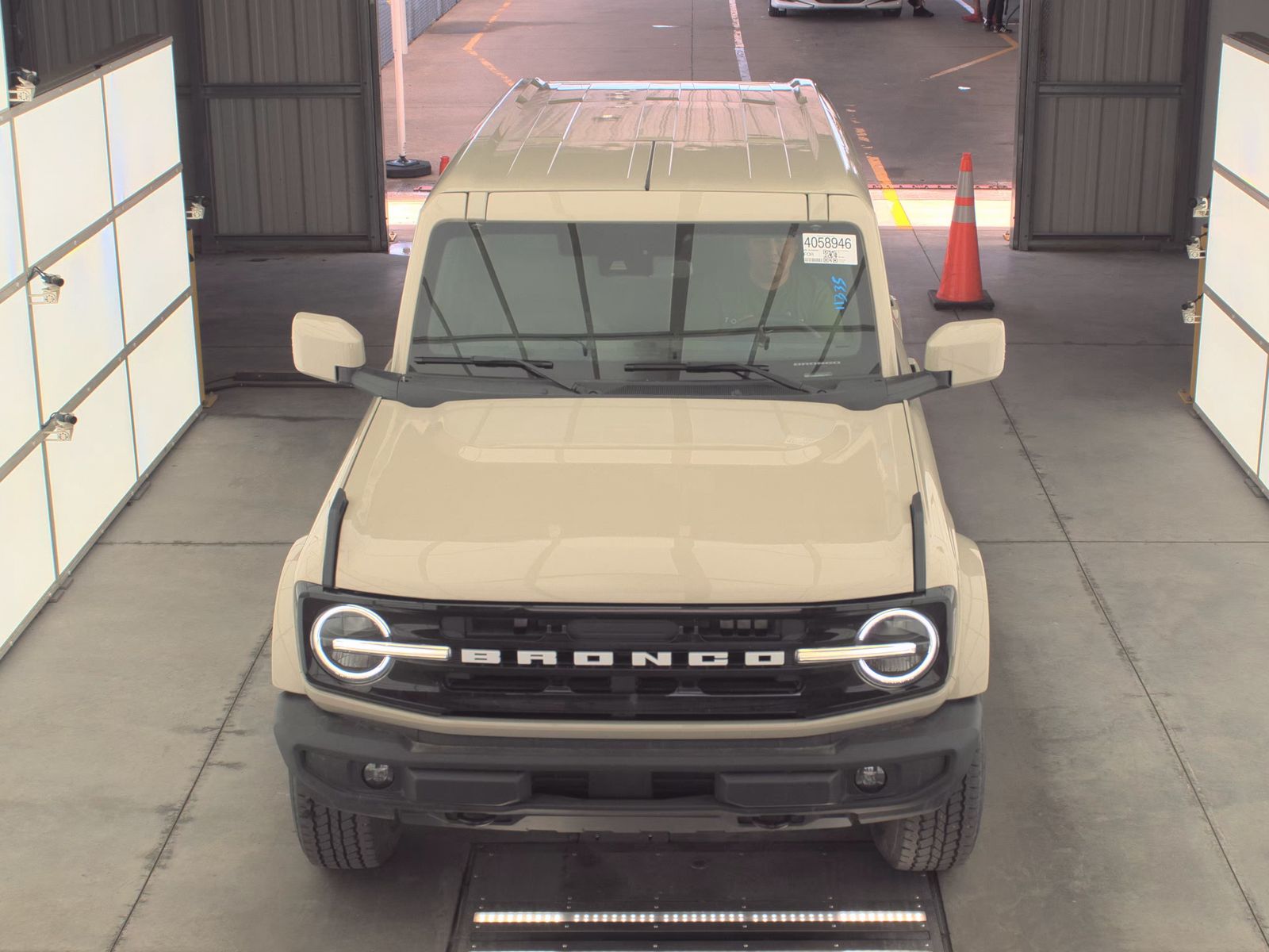 FORD BRONCO - 3