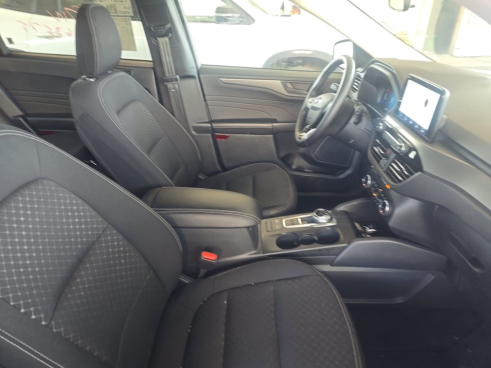 FORD ESCAPE - 9