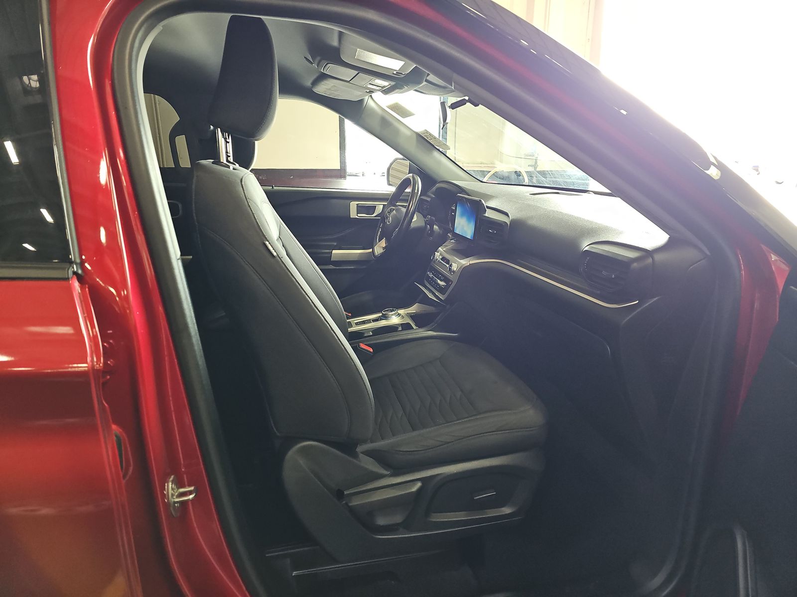 FORD EXPLORER - 9