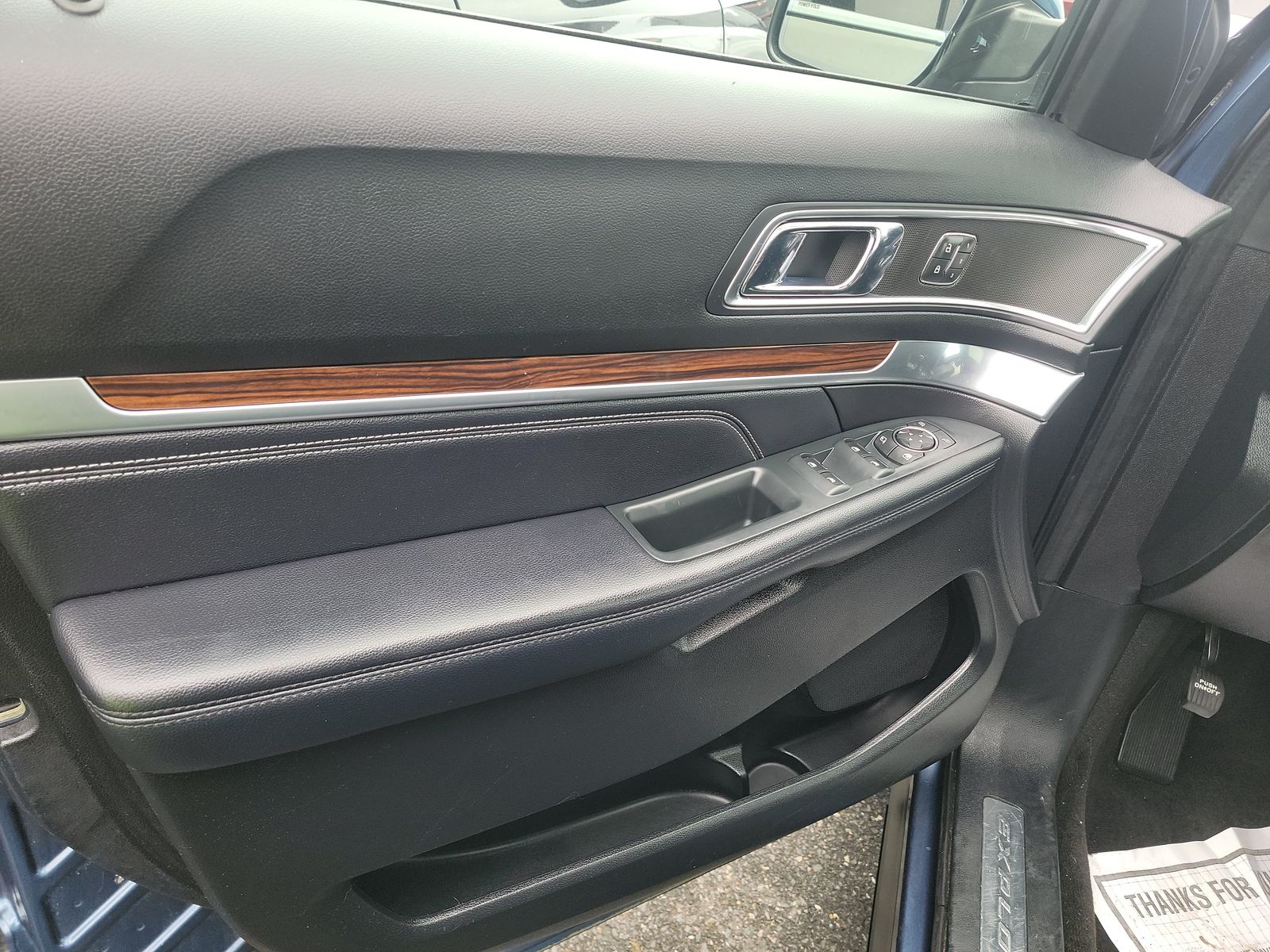 FORD EXPLORER - 10
