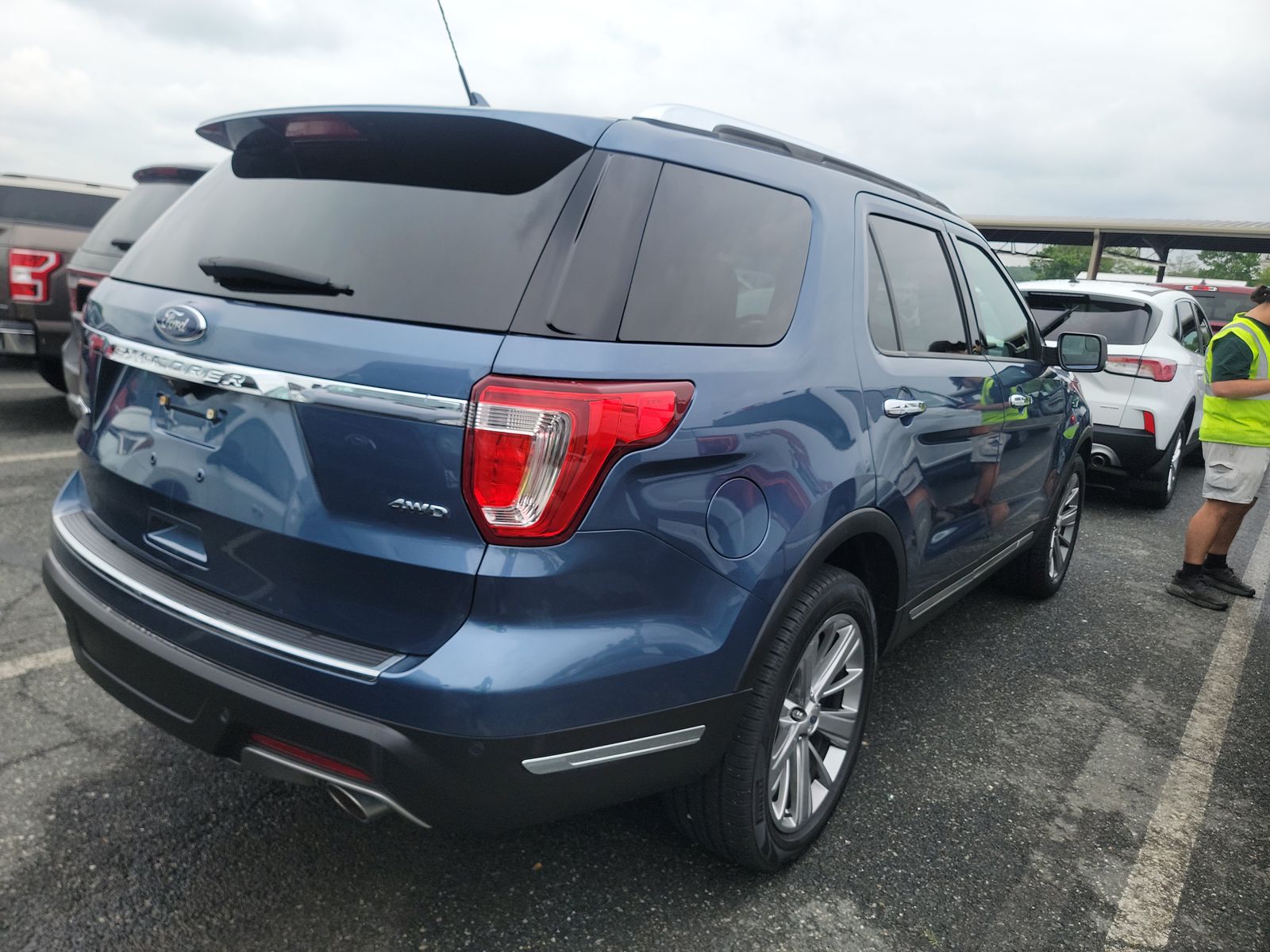 FORD EXPLORER - 5