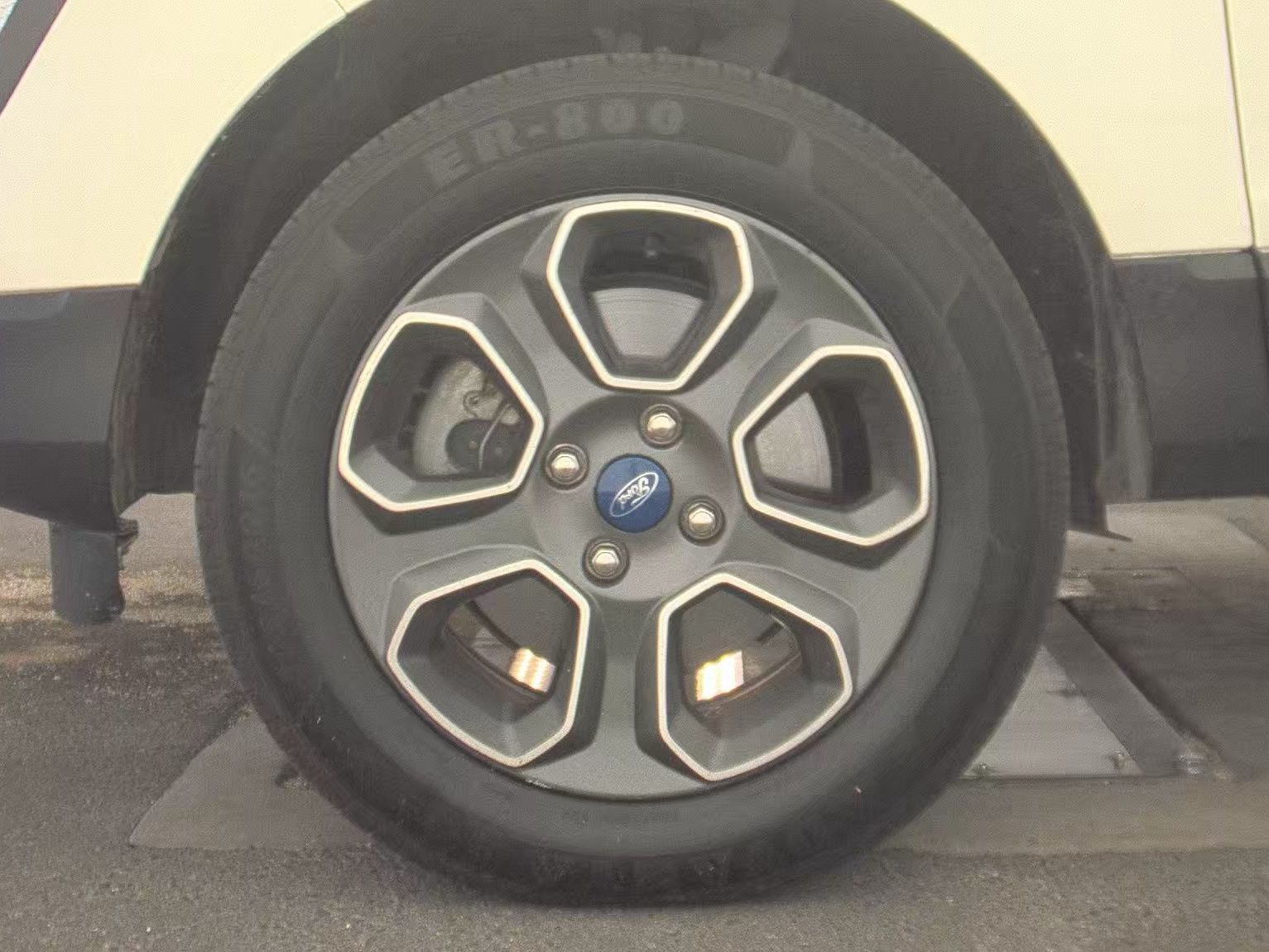 FORD ECOSPORT - 10