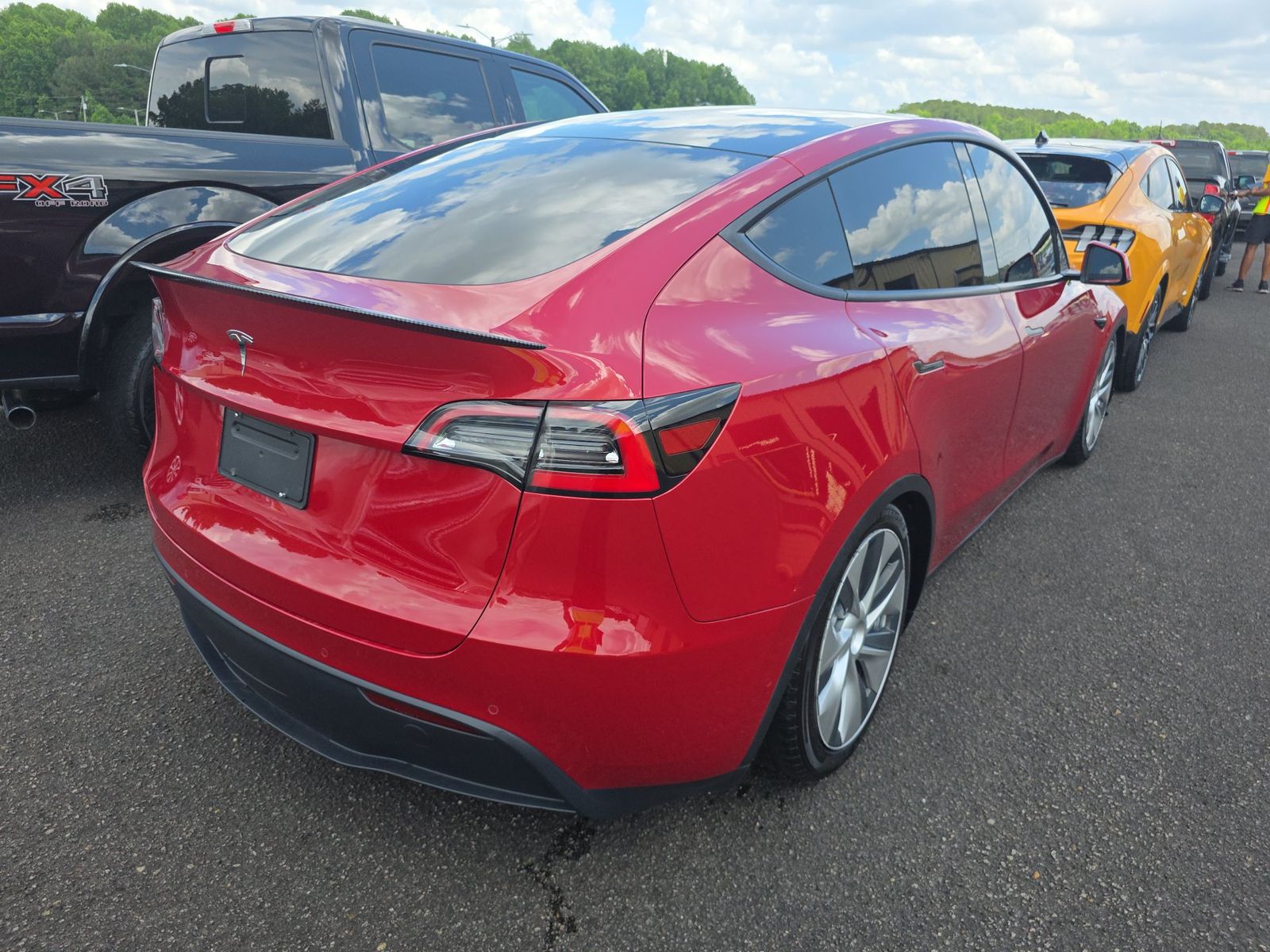 TESLA MODEL Y - 5