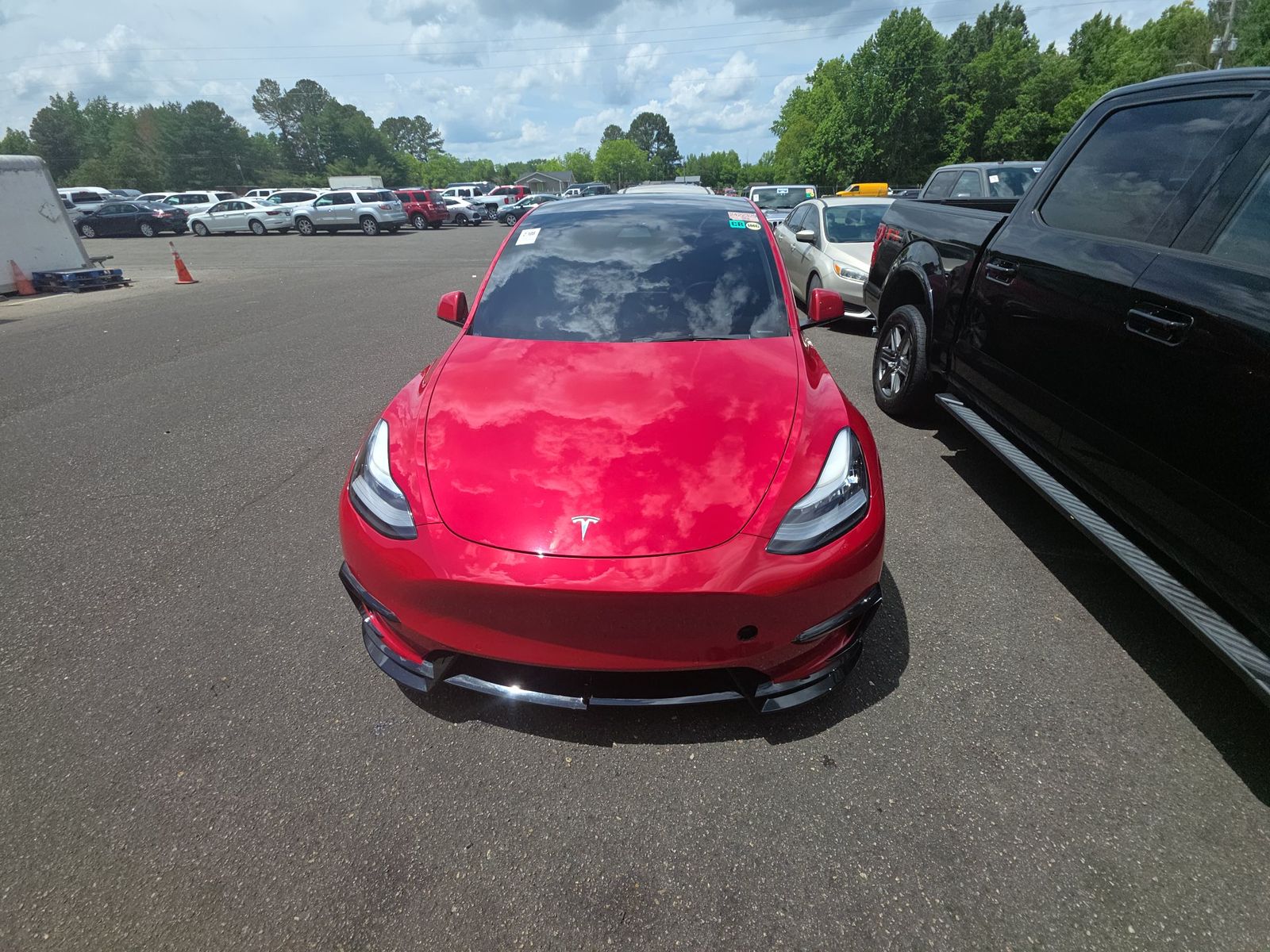 TESLA MODEL Y - 3