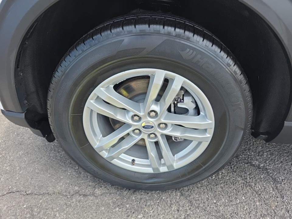 FORD EXPLORER - 9