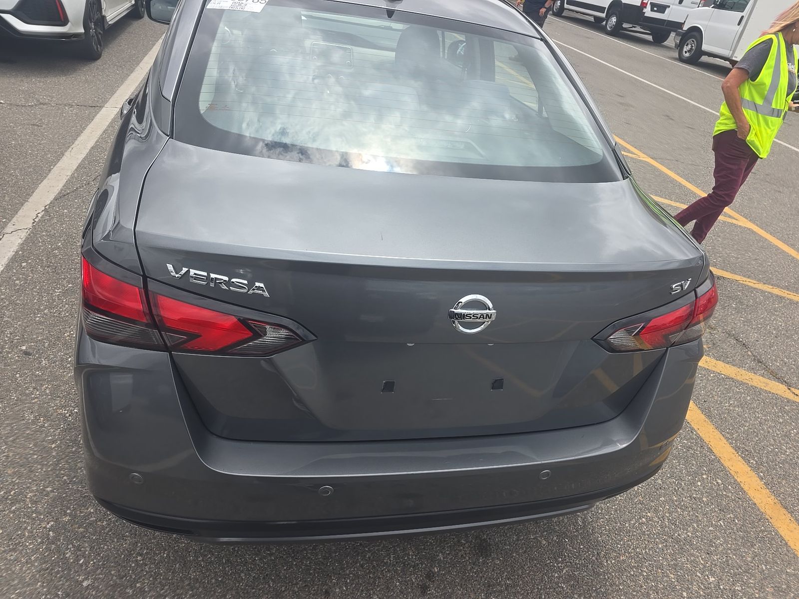 NISSAN VERSA - 6