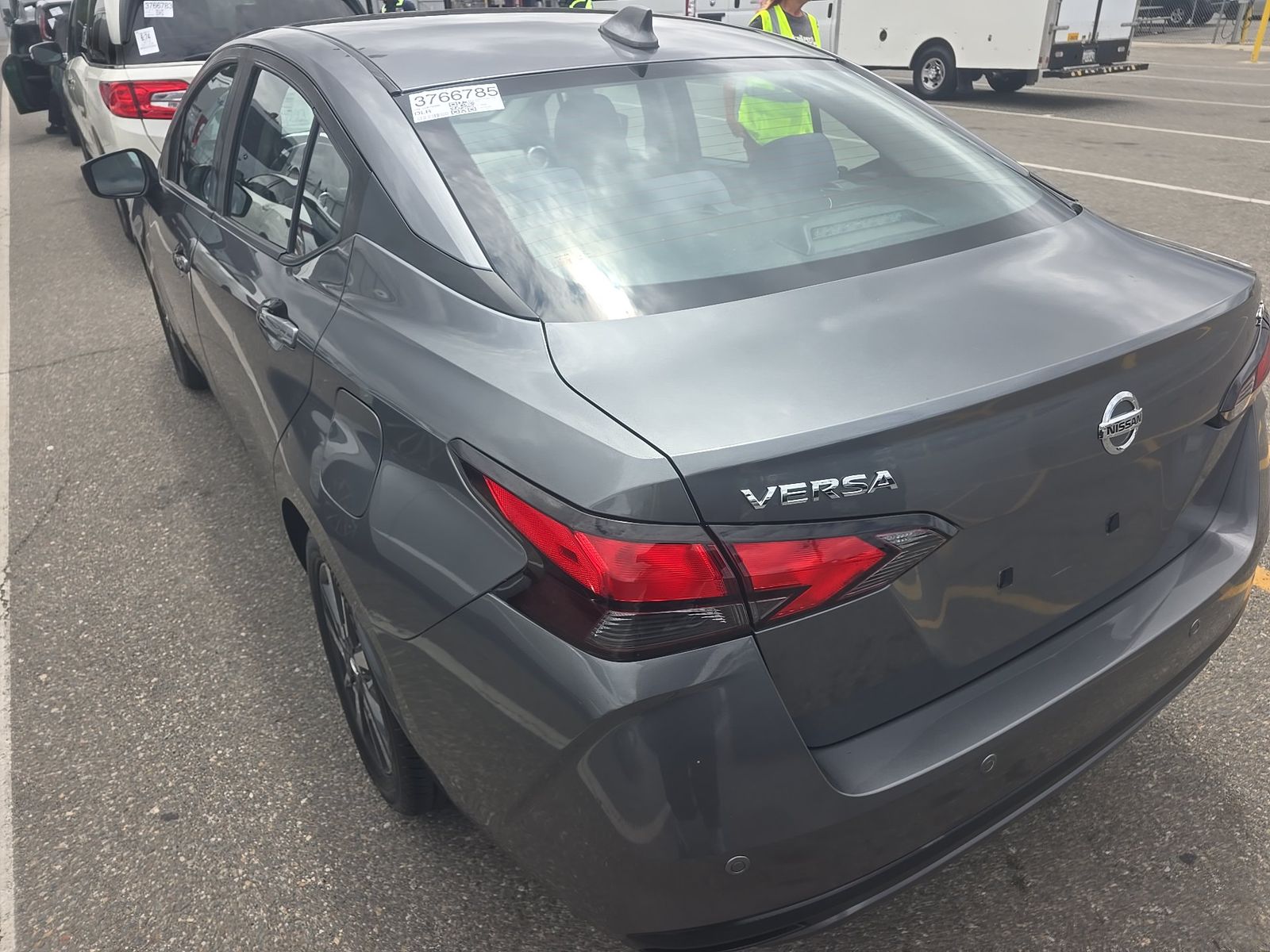 NISSAN VERSA - 7