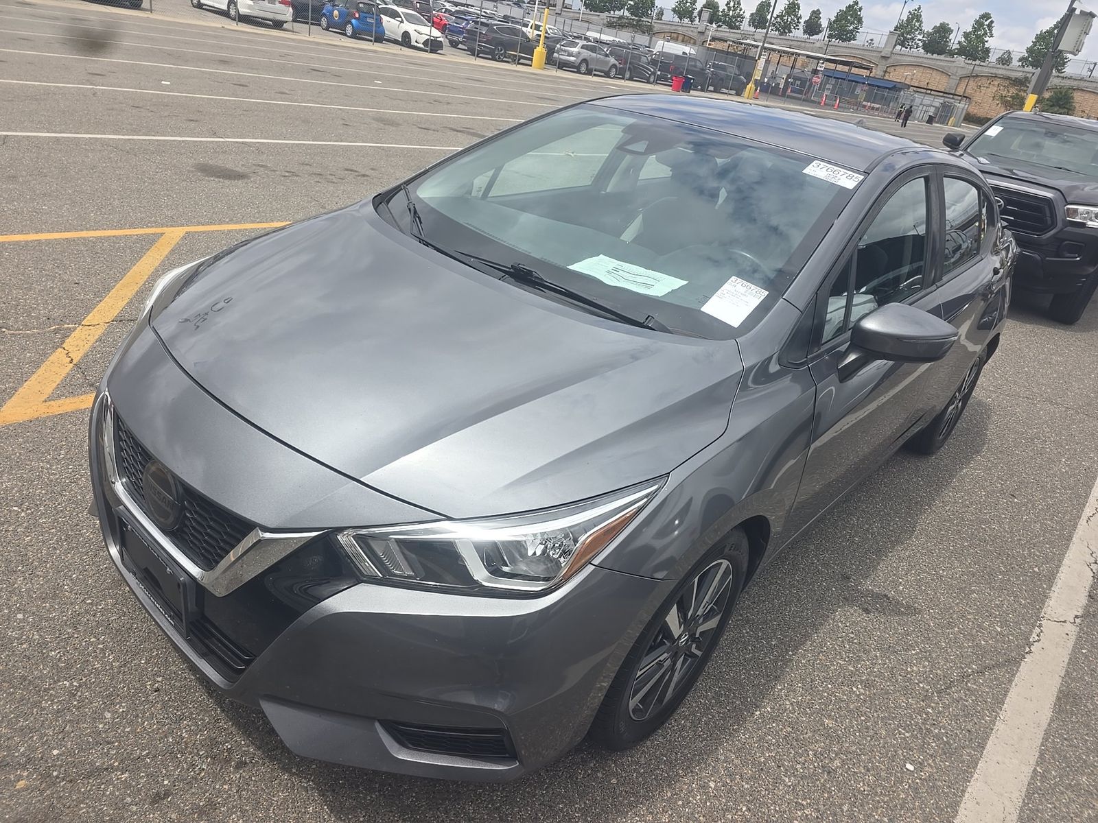 NISSAN VERSA - 1