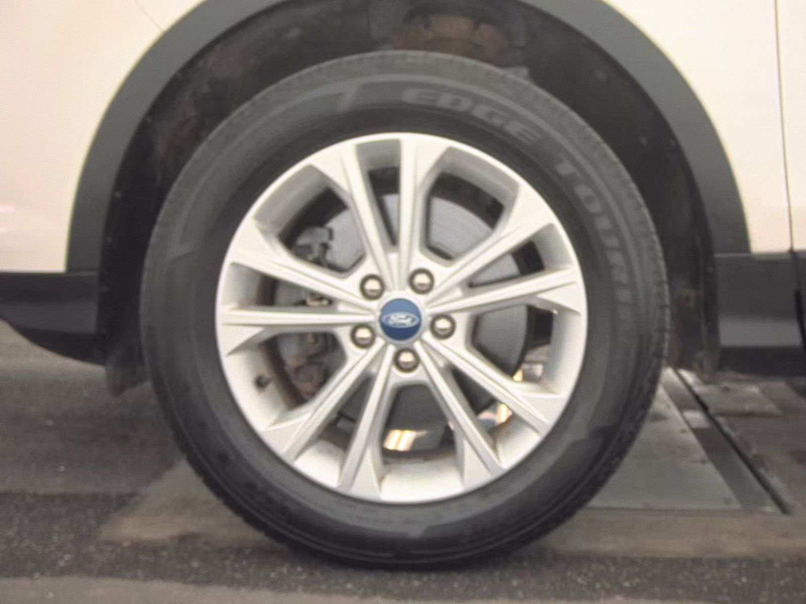 FORD ESCAPE - 10