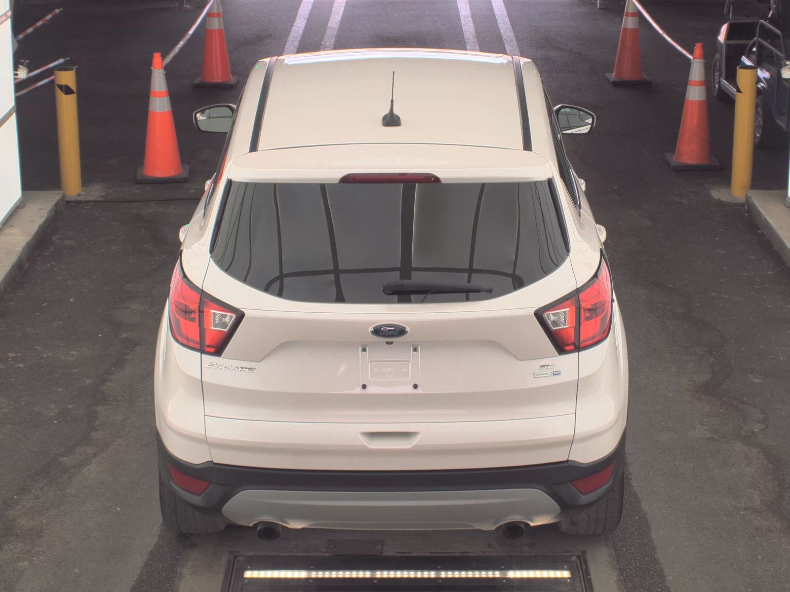 FORD ESCAPE - 7