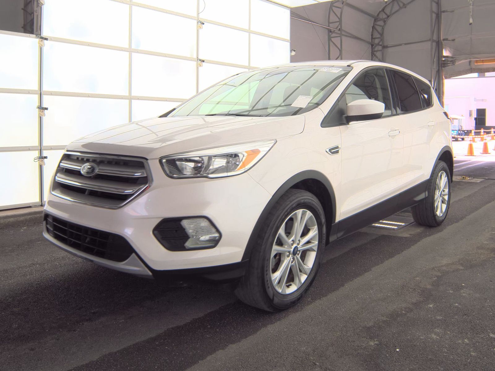 FORD ESCAPE - 1