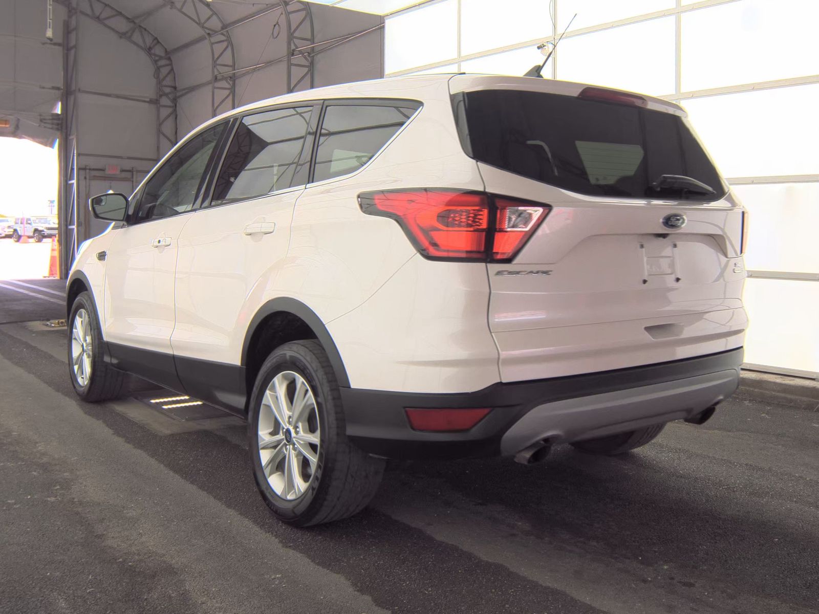 FORD ESCAPE - 9