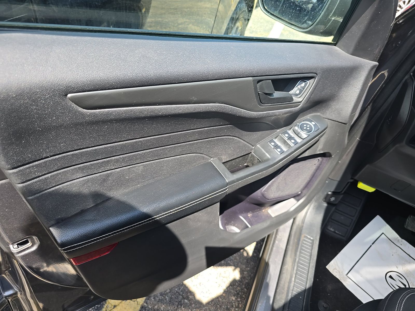 FORD ESCAPE - 10