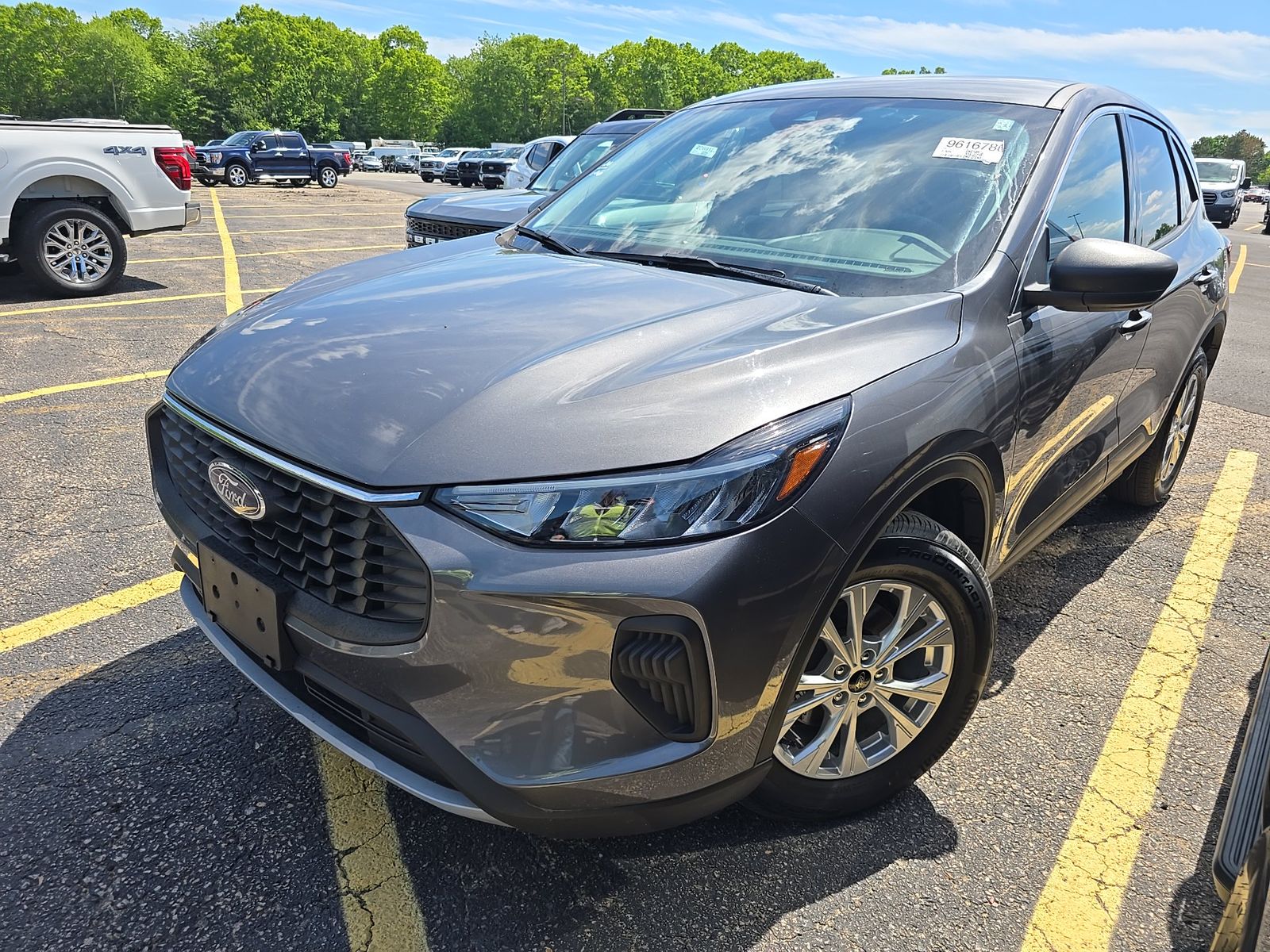 FORD ESCAPE - 1