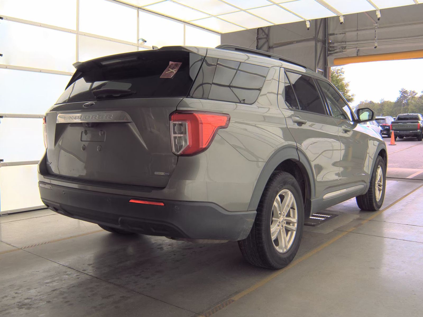 FORD EXPLORER - 6
