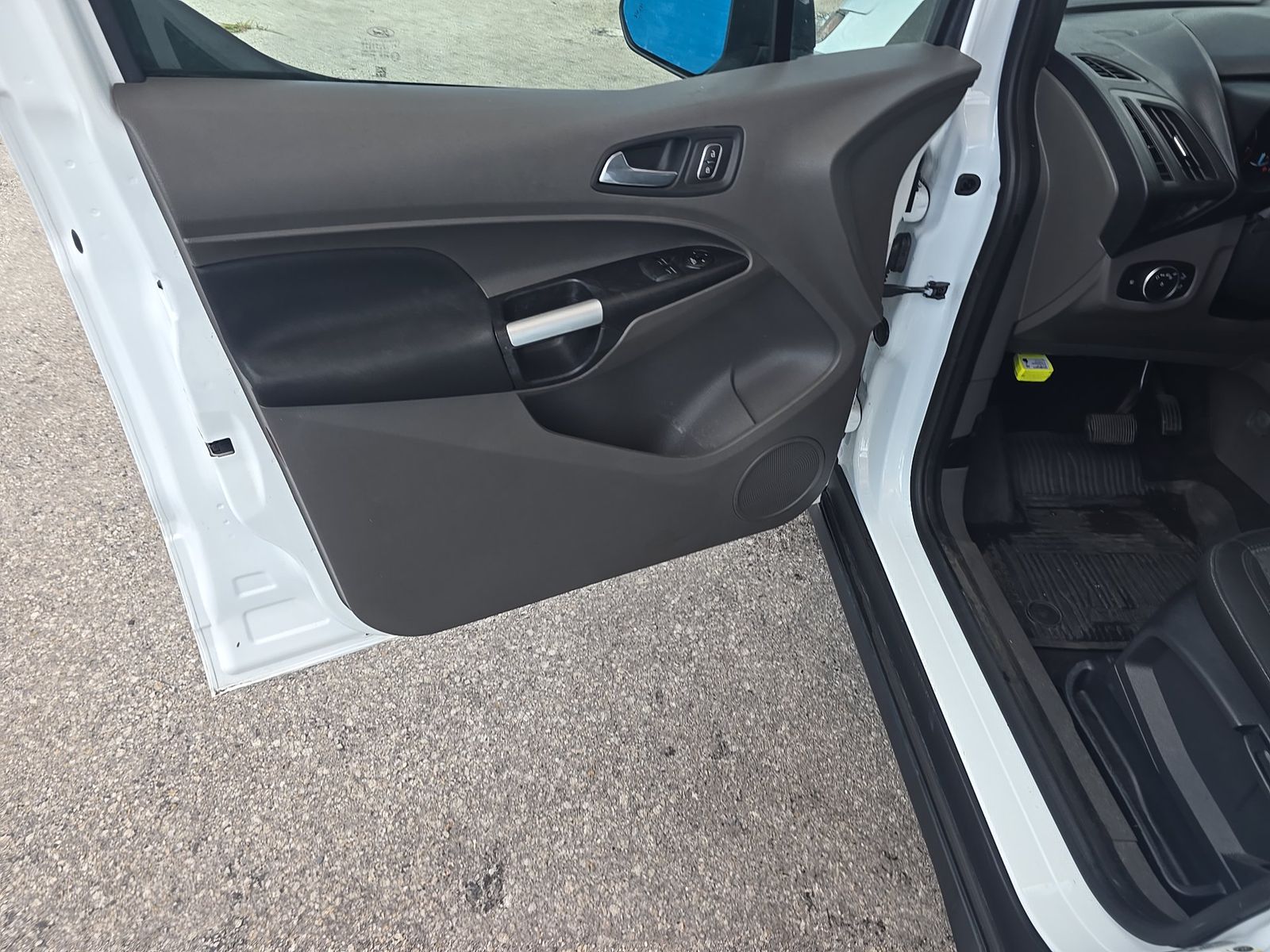 FORD TRANSIT CONNECT - 10