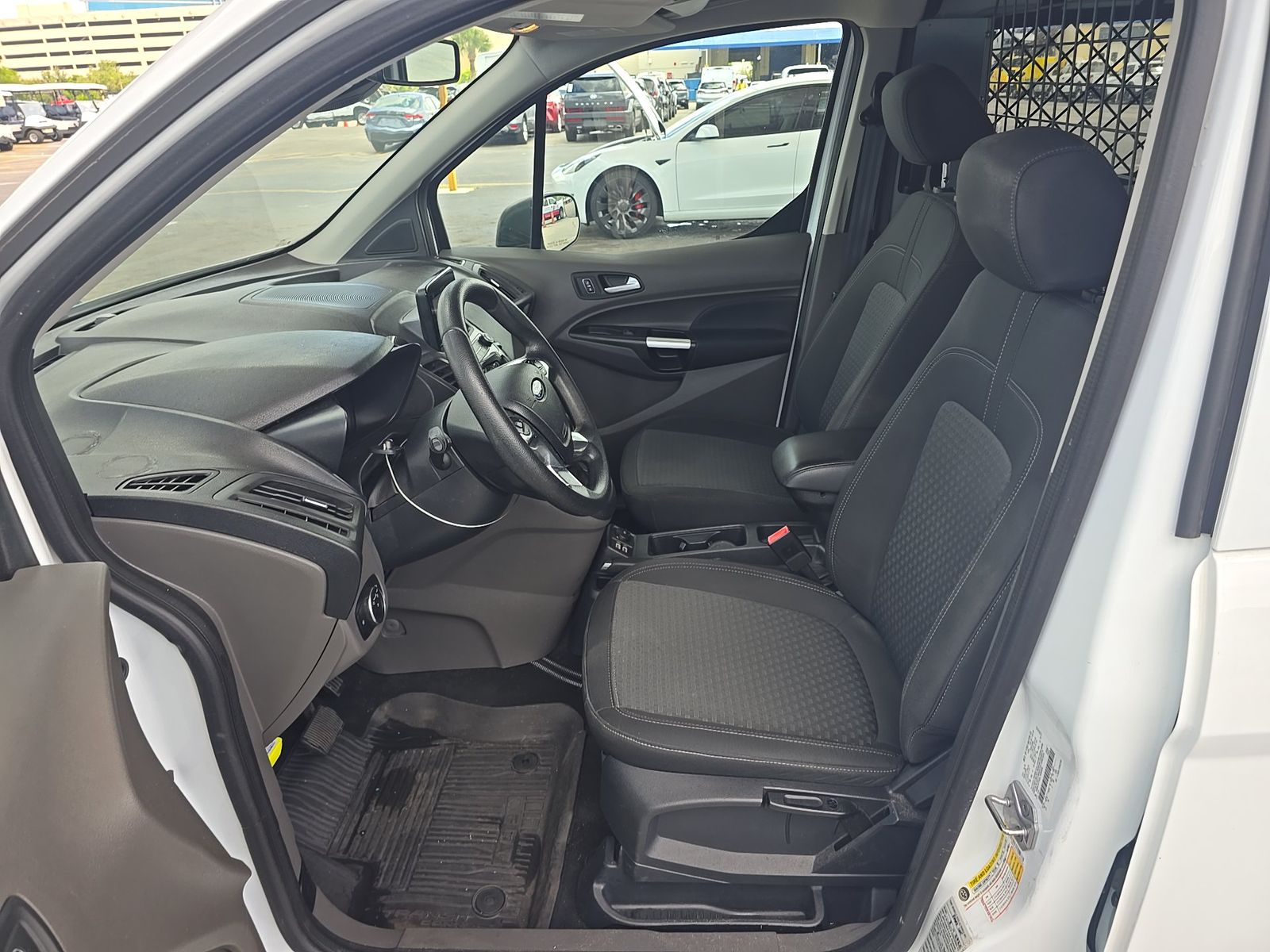 FORD TRANSIT CONNECT - 8