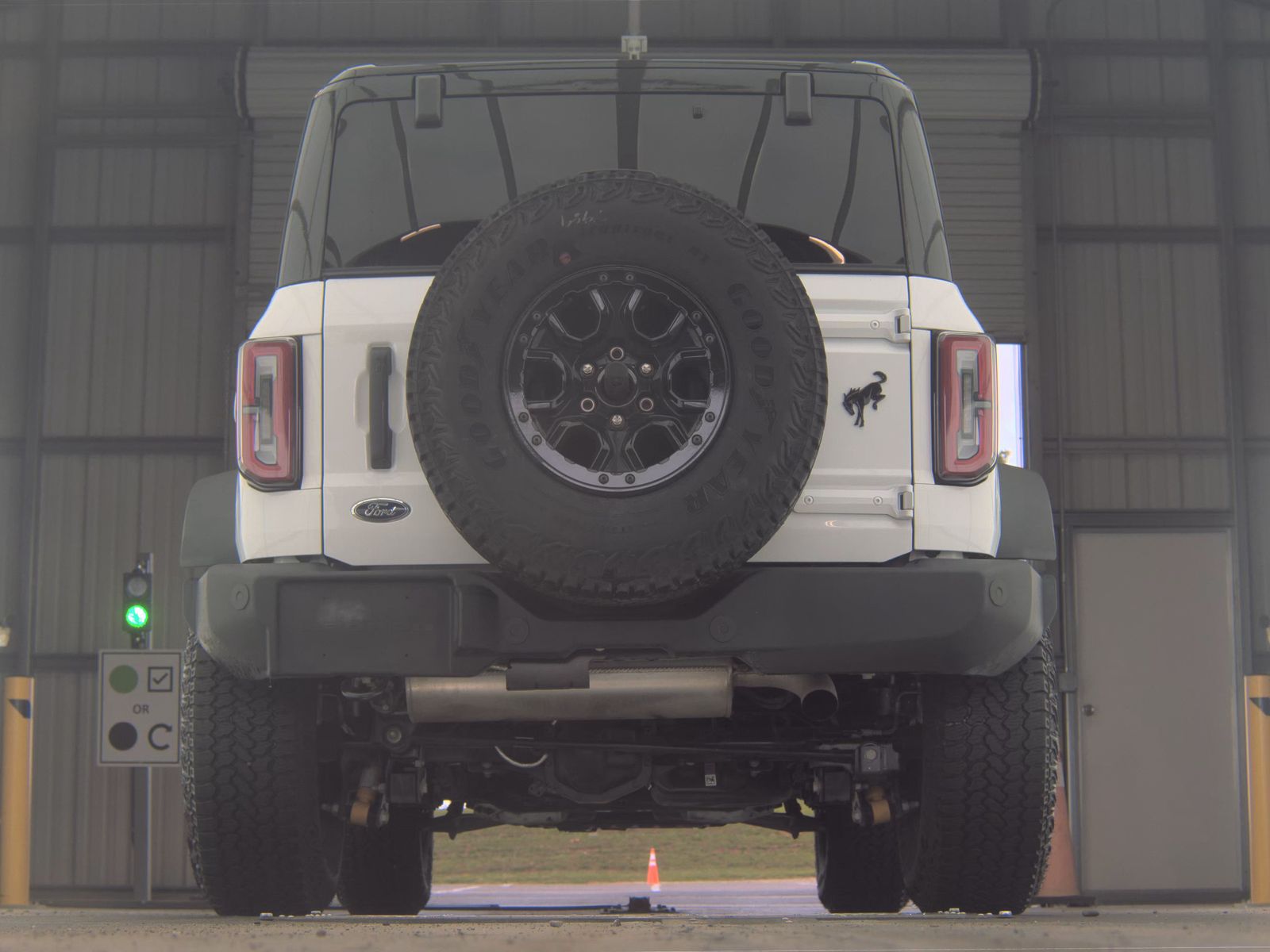 FORD BRONCO - 8
