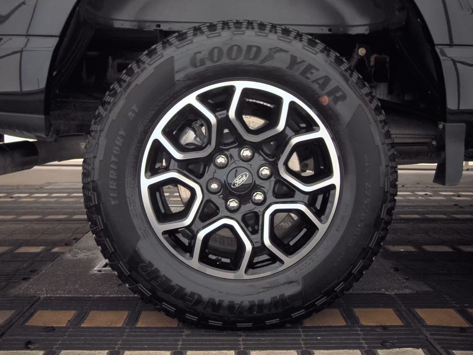 2023 Ford F-150 XLT AWD