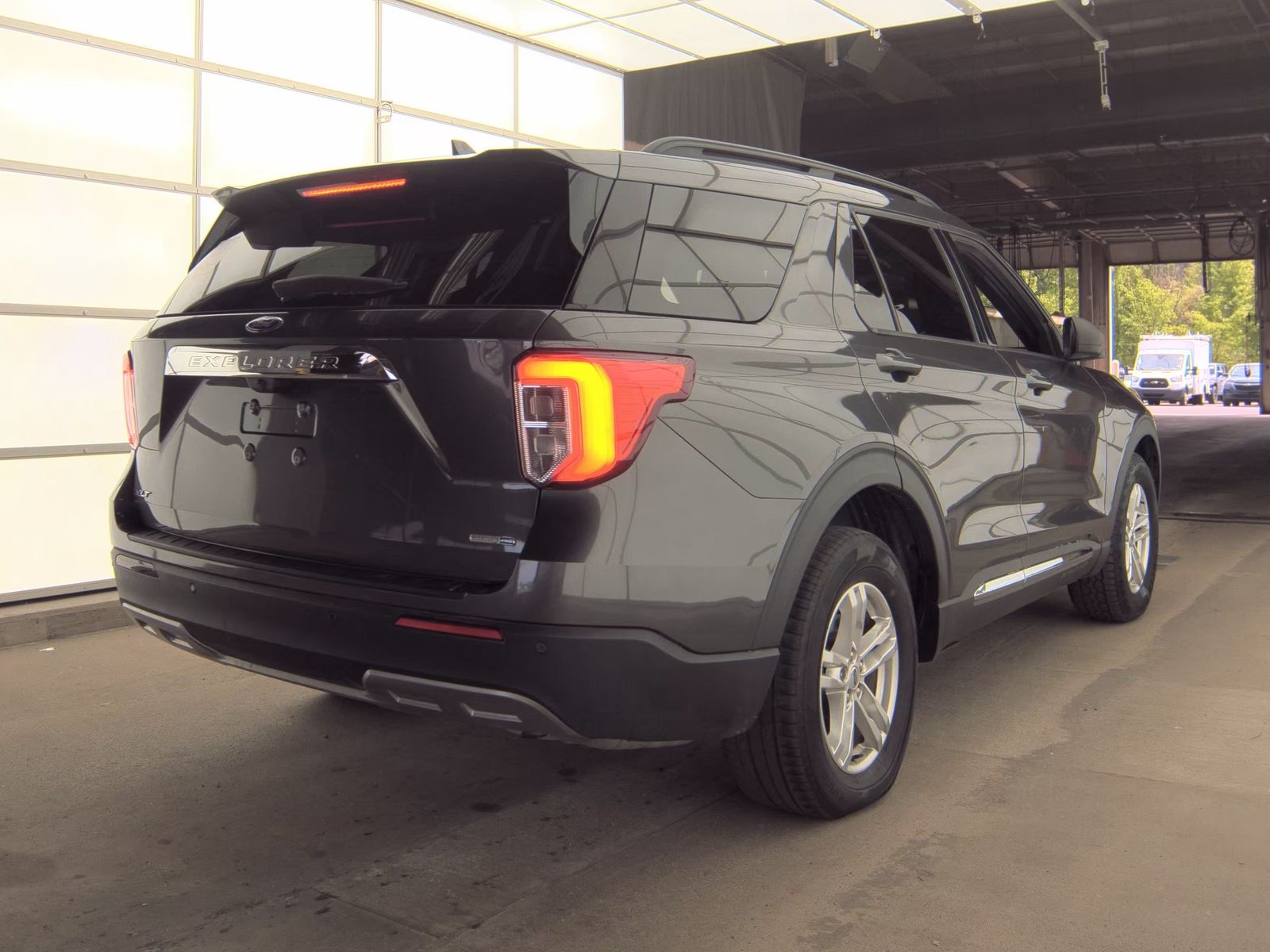 FORD EXPLORER - 6