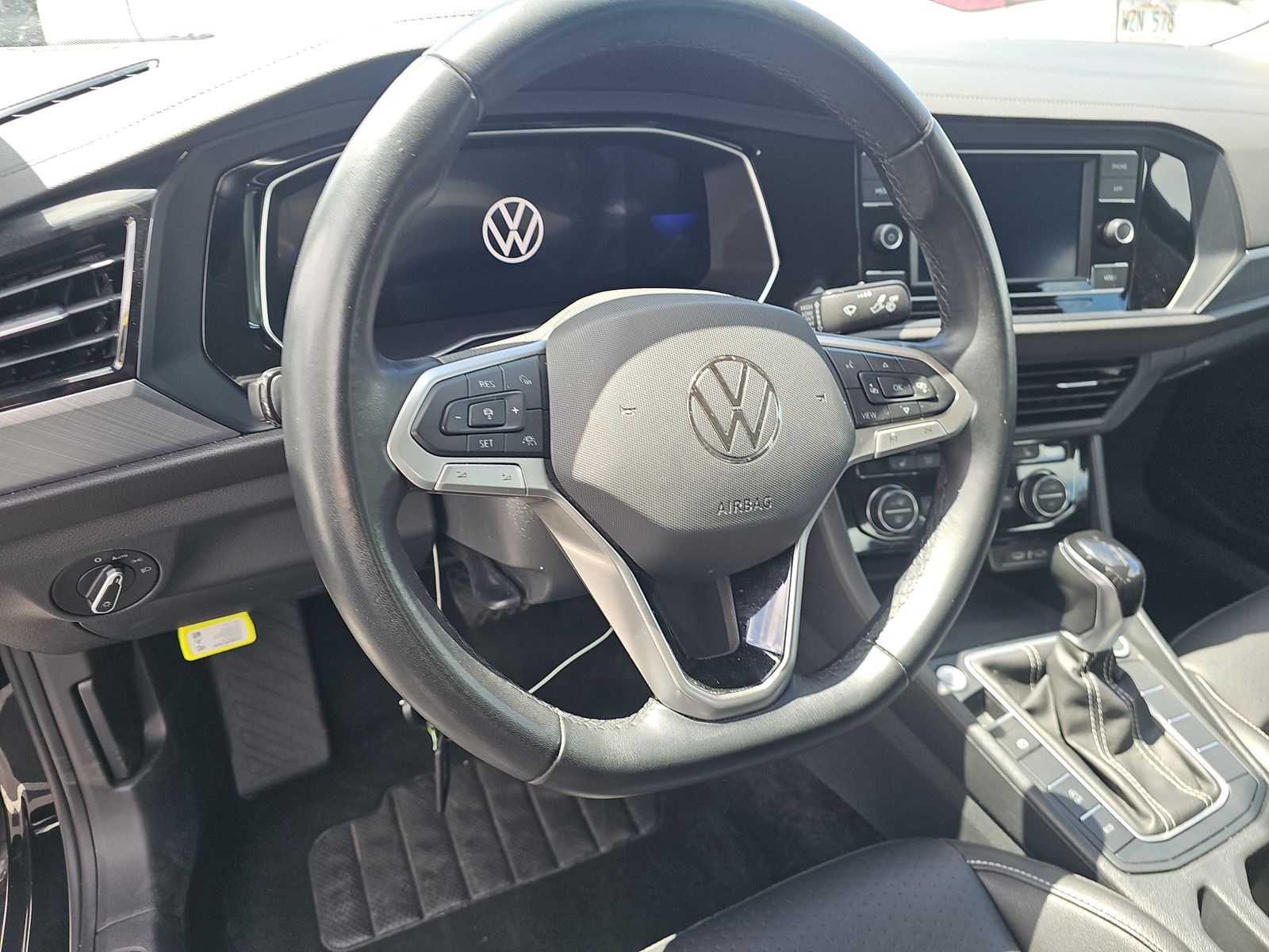 2024 Volkswagen Jetta 1.5T SE FWD
