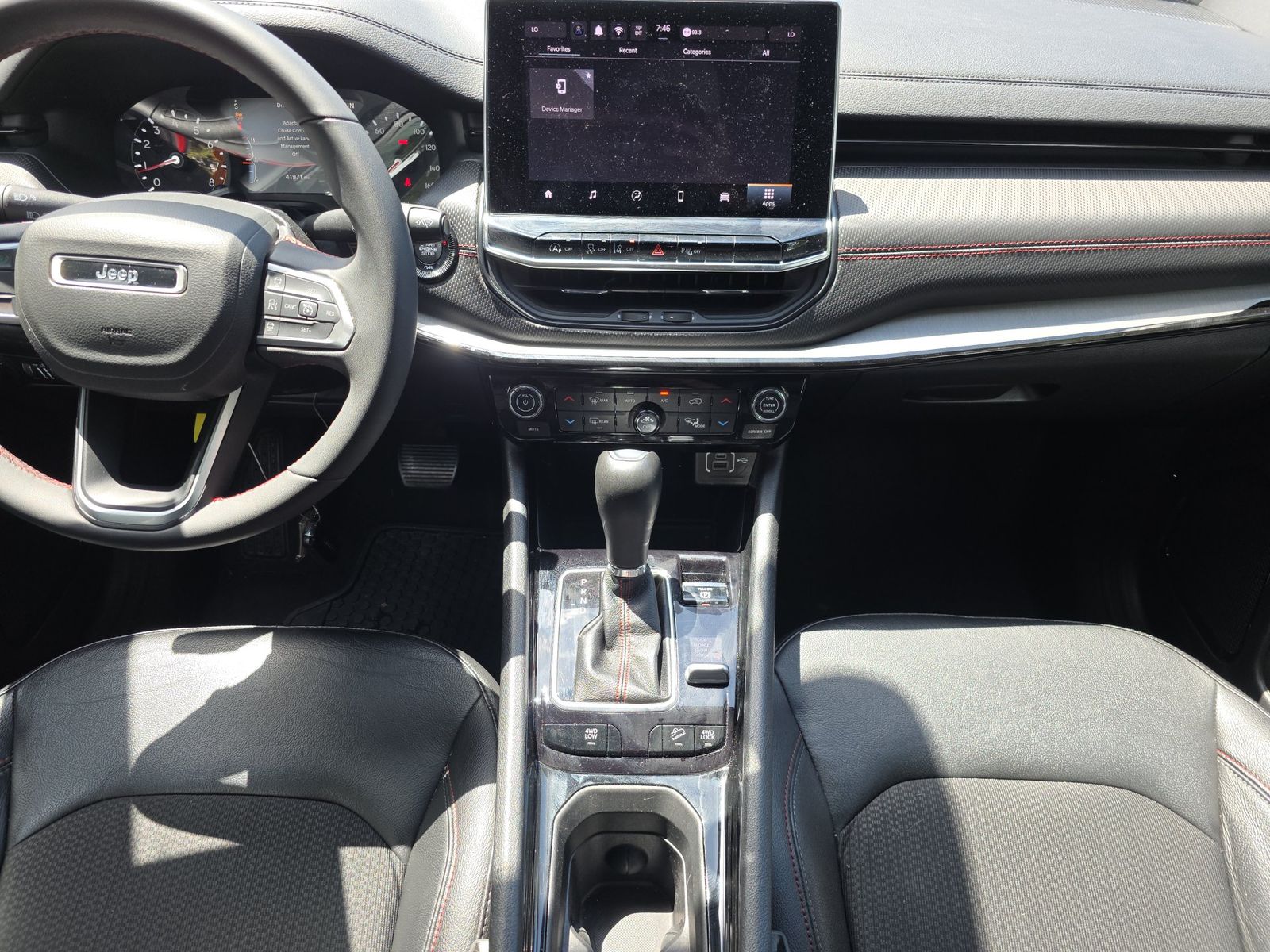 2025 Jeep Compass Trailhawk AWD