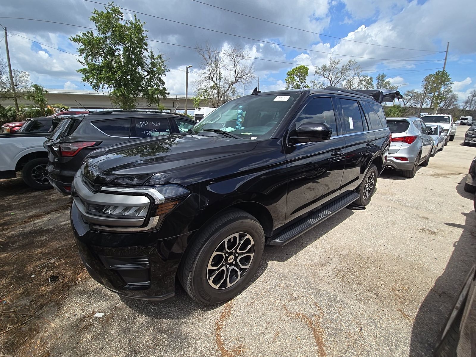 FORD EXPEDITION - 1