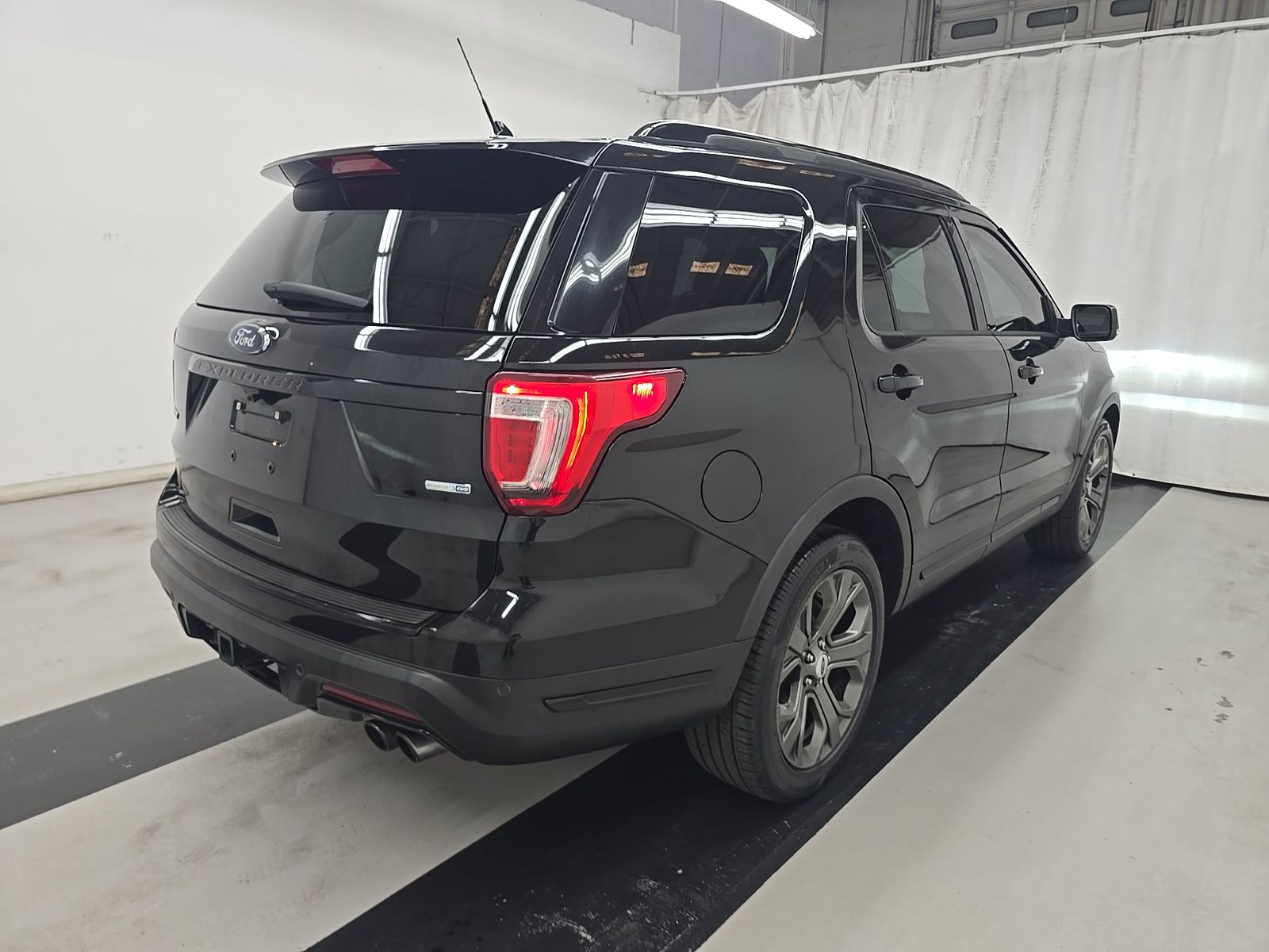 FORD EXPLORER - 5