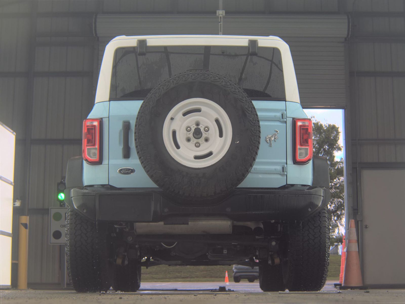 FORD BRONCO - 8