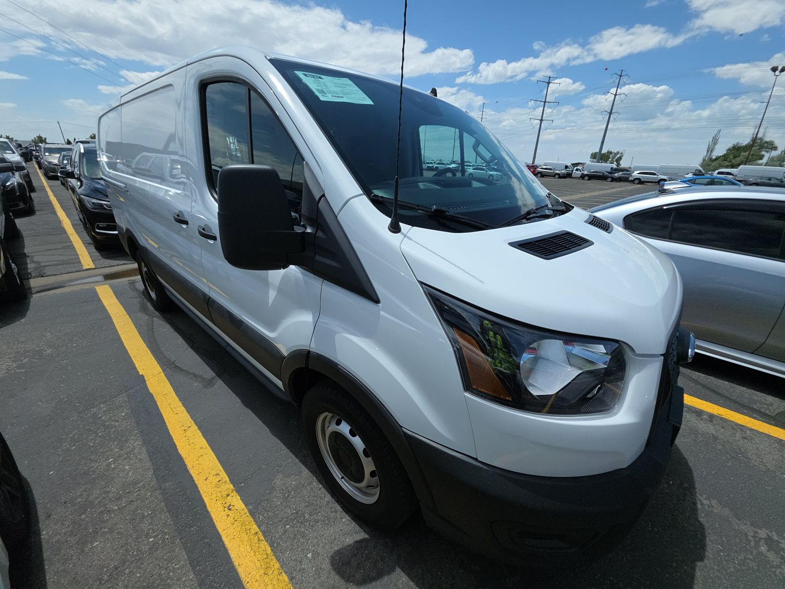 FORD TRANSIT 150 - 4