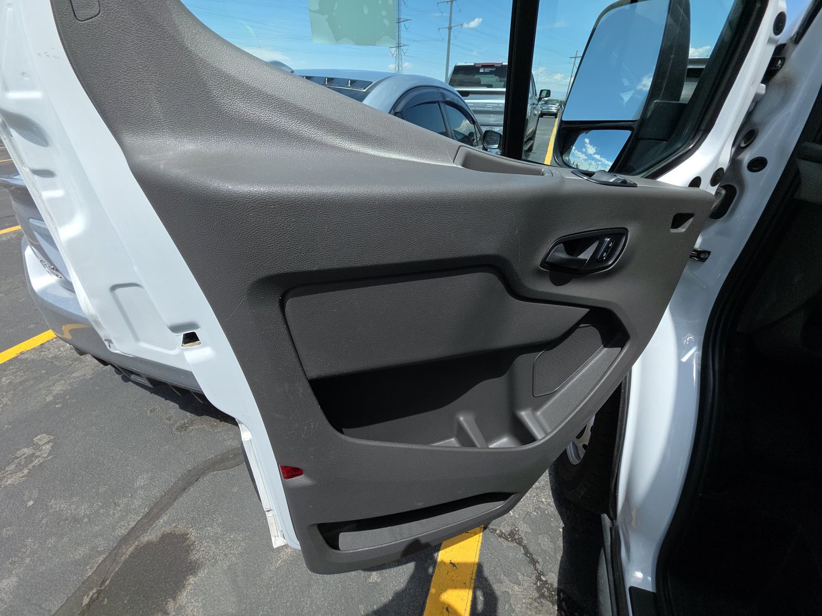 FORD TRANSIT 150 - 10