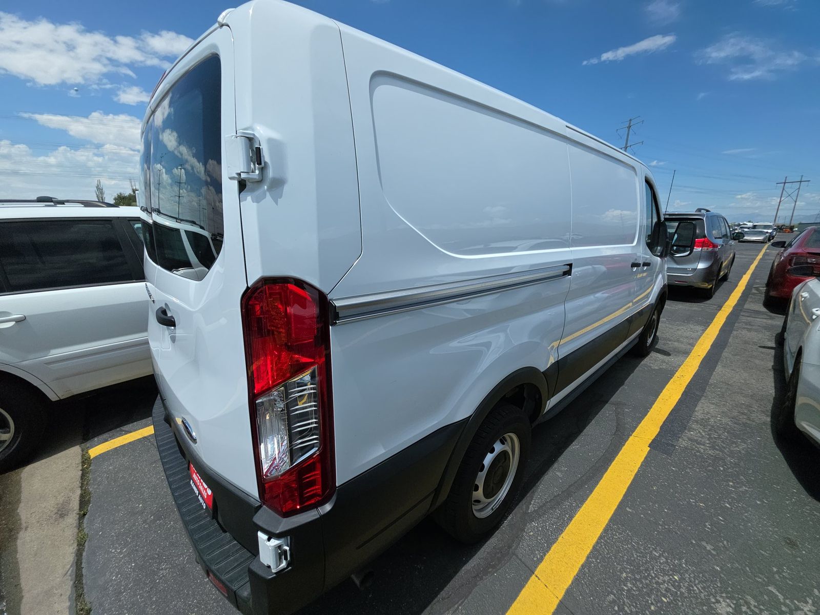 FORD TRANSIT 150 - 5
