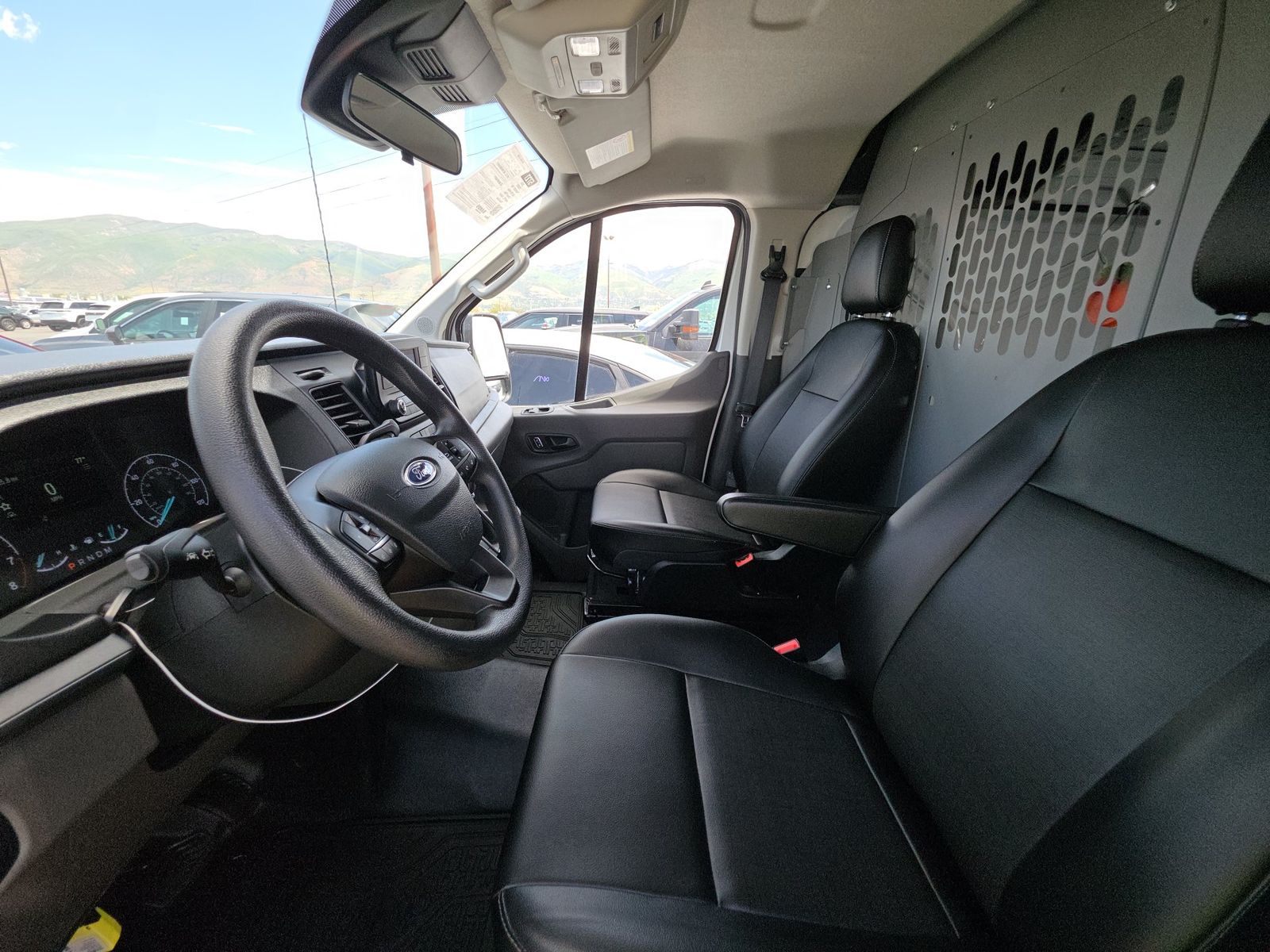 FORD TRANSIT 150 - 8