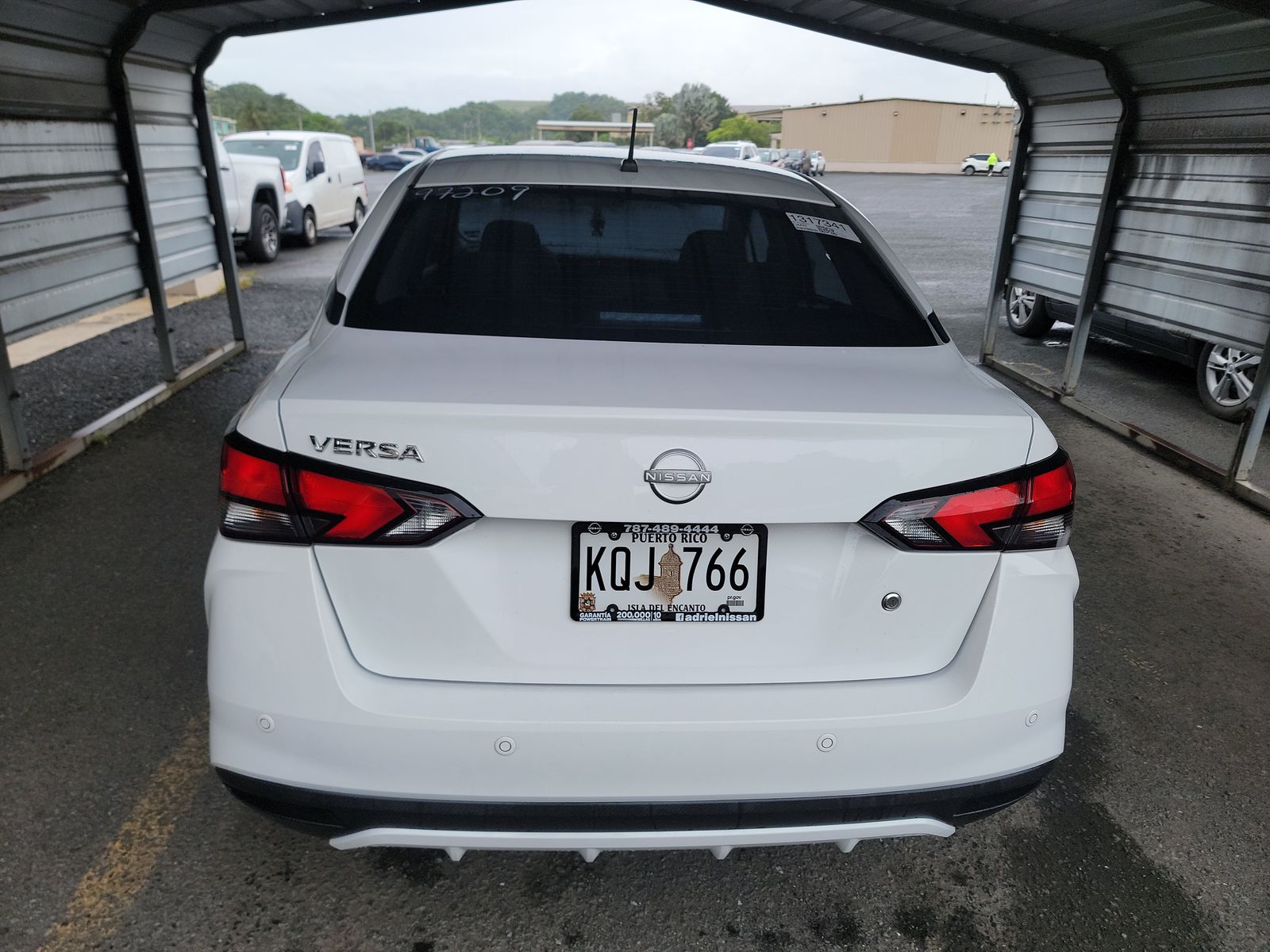 NISSAN VERSA - 6