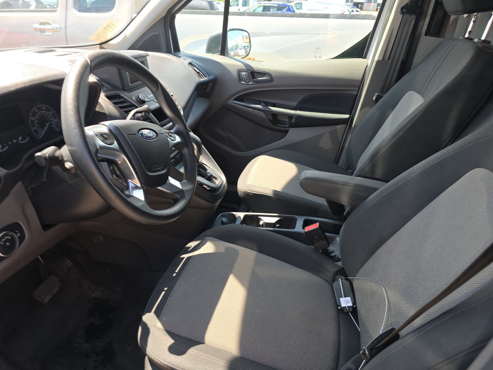 FORD TRANSIT CONNECT - 8