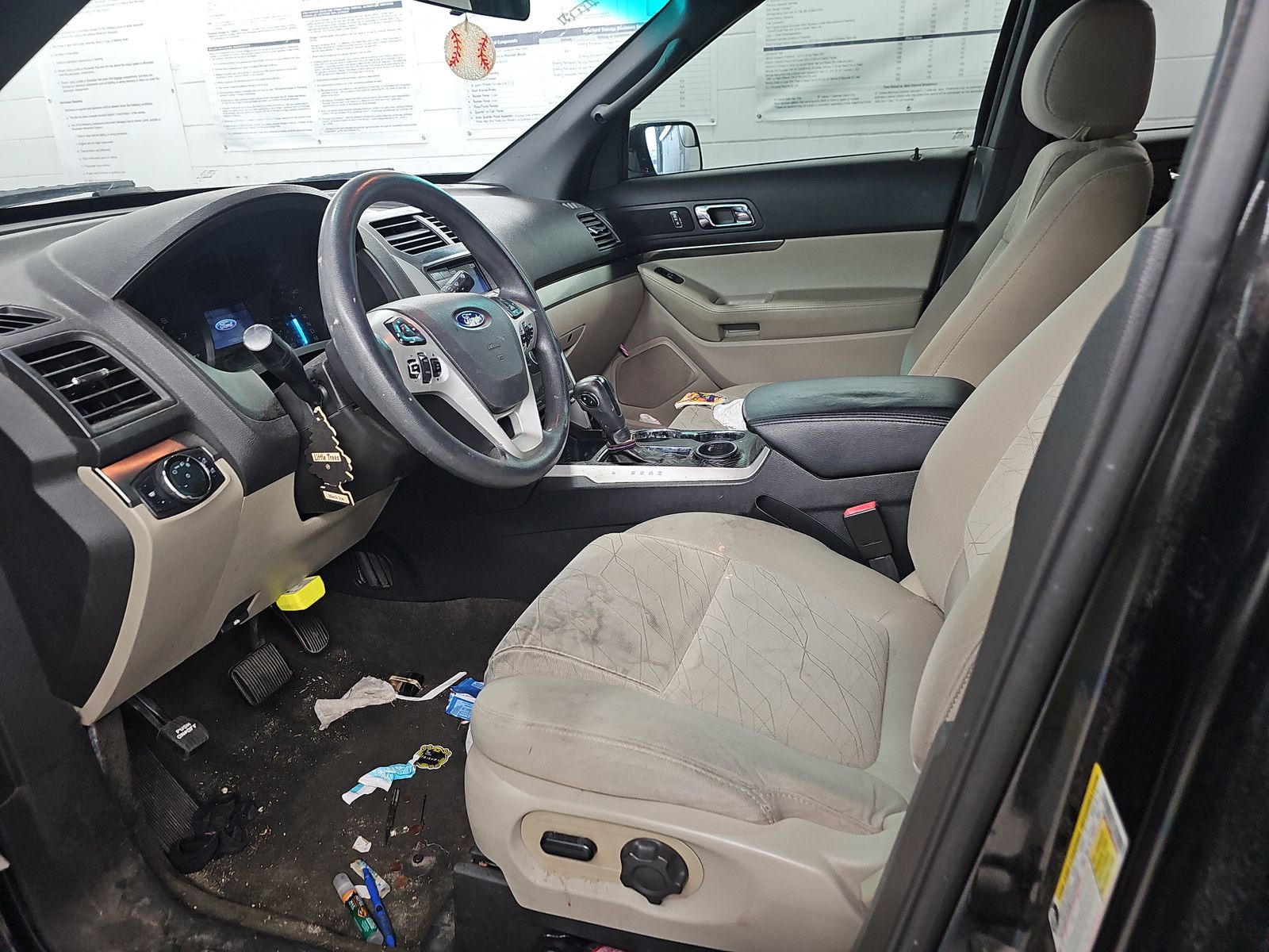 FORD EXPLORER - 8
