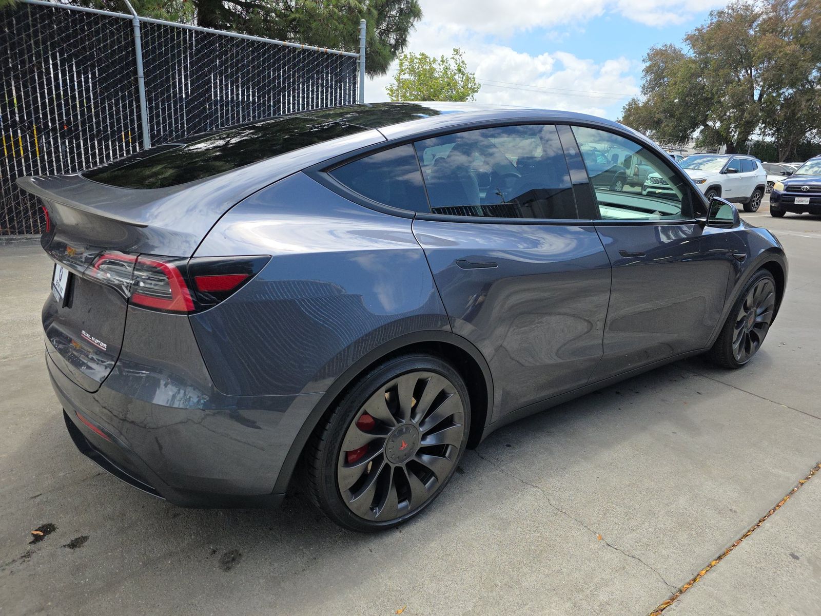TESLA MODEL Y - 5
