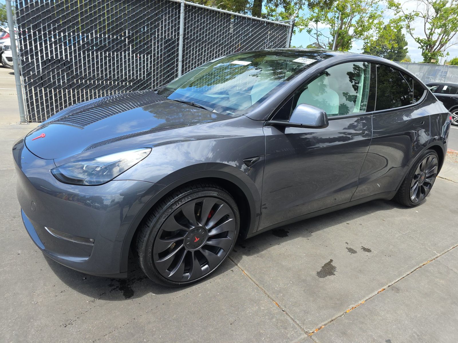 TESLA MODEL Y - 1