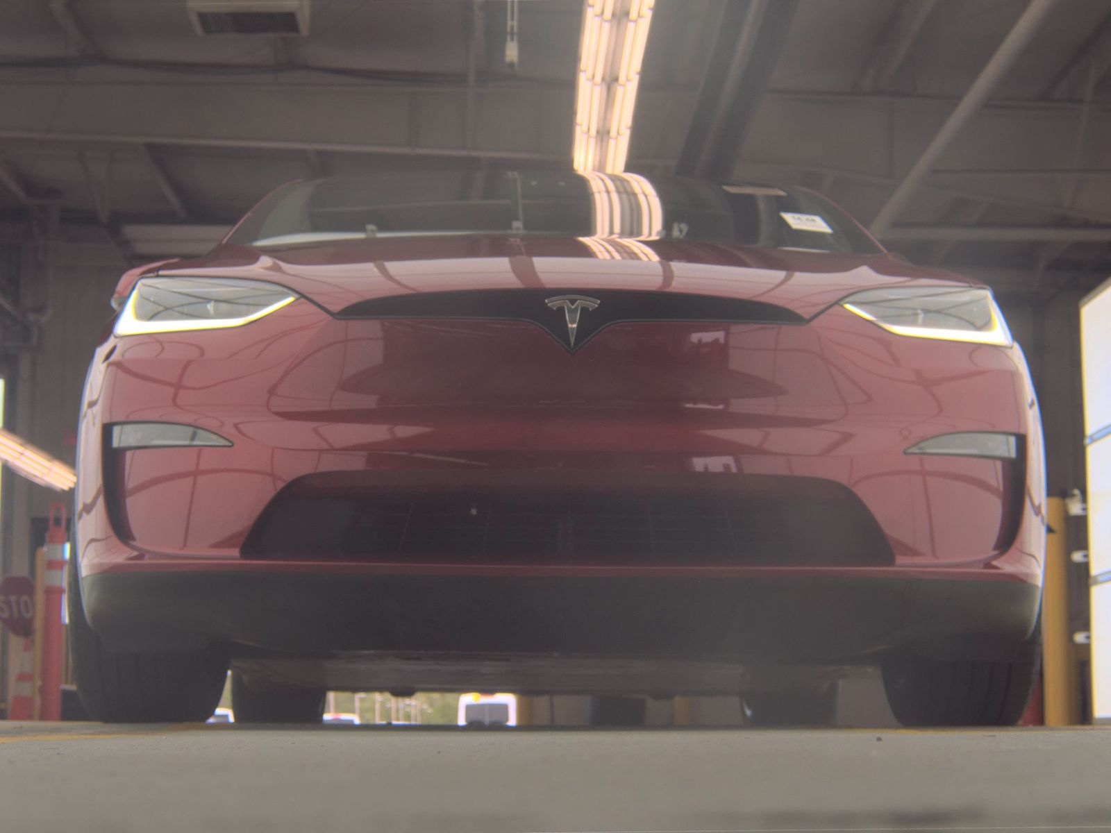 TESLA MODEL X - 4